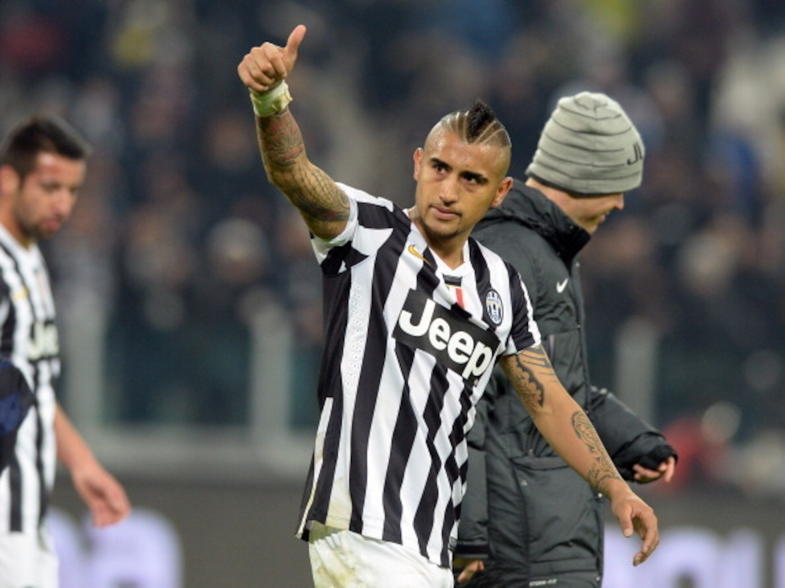 Barcelona have opened talks with Arturo Vidal.