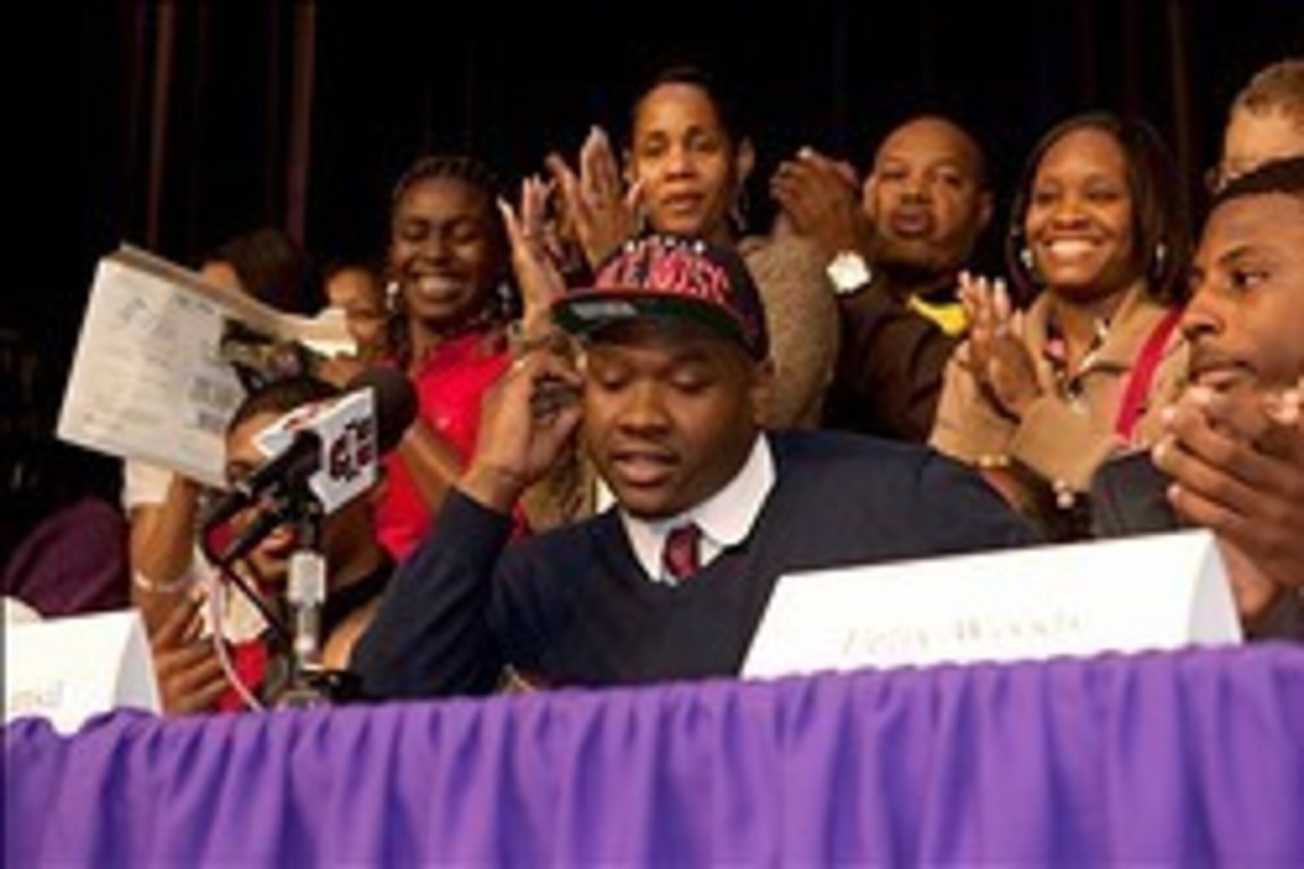 5-star OL Laremy Tunsil signed with Ole Miss in 2013.