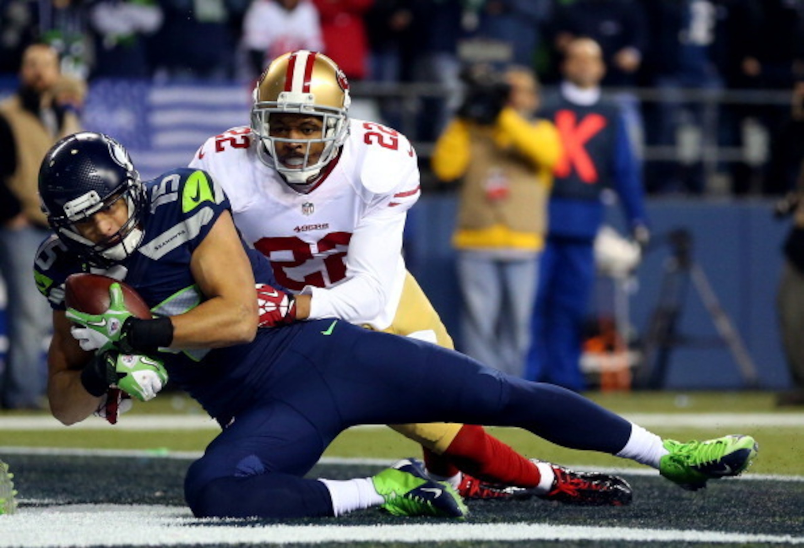 Wide receiver Jermaine Kearse beat Carlos Rogers for the go-ahead touchdown on fourth-down.