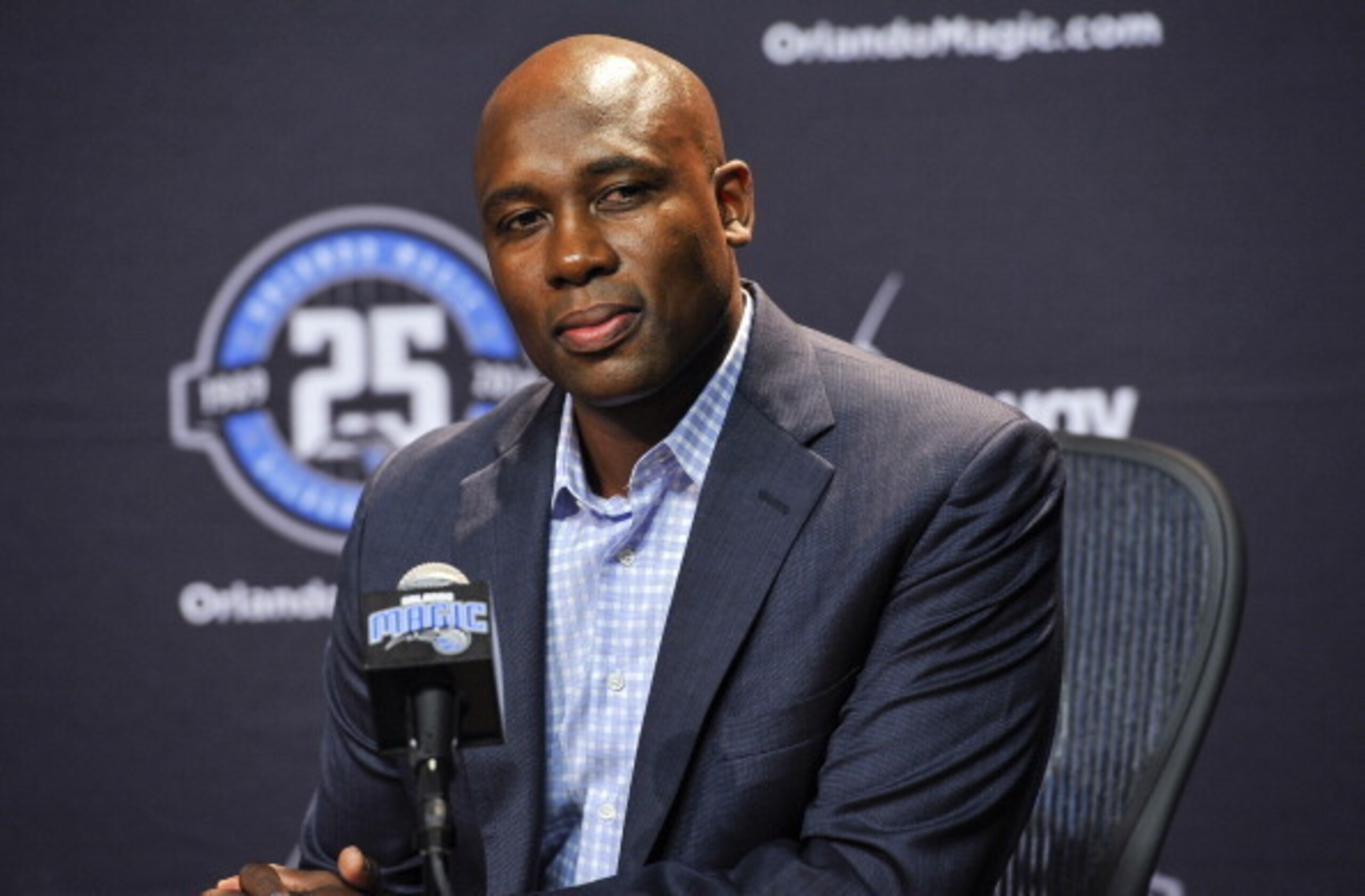 Jacque Vaughn is one of the most pleasant persons to face in a press conference. His interviews may sometimes be considered boring compared to coaches like Popovich, but he spares young reporters a lot of agony.