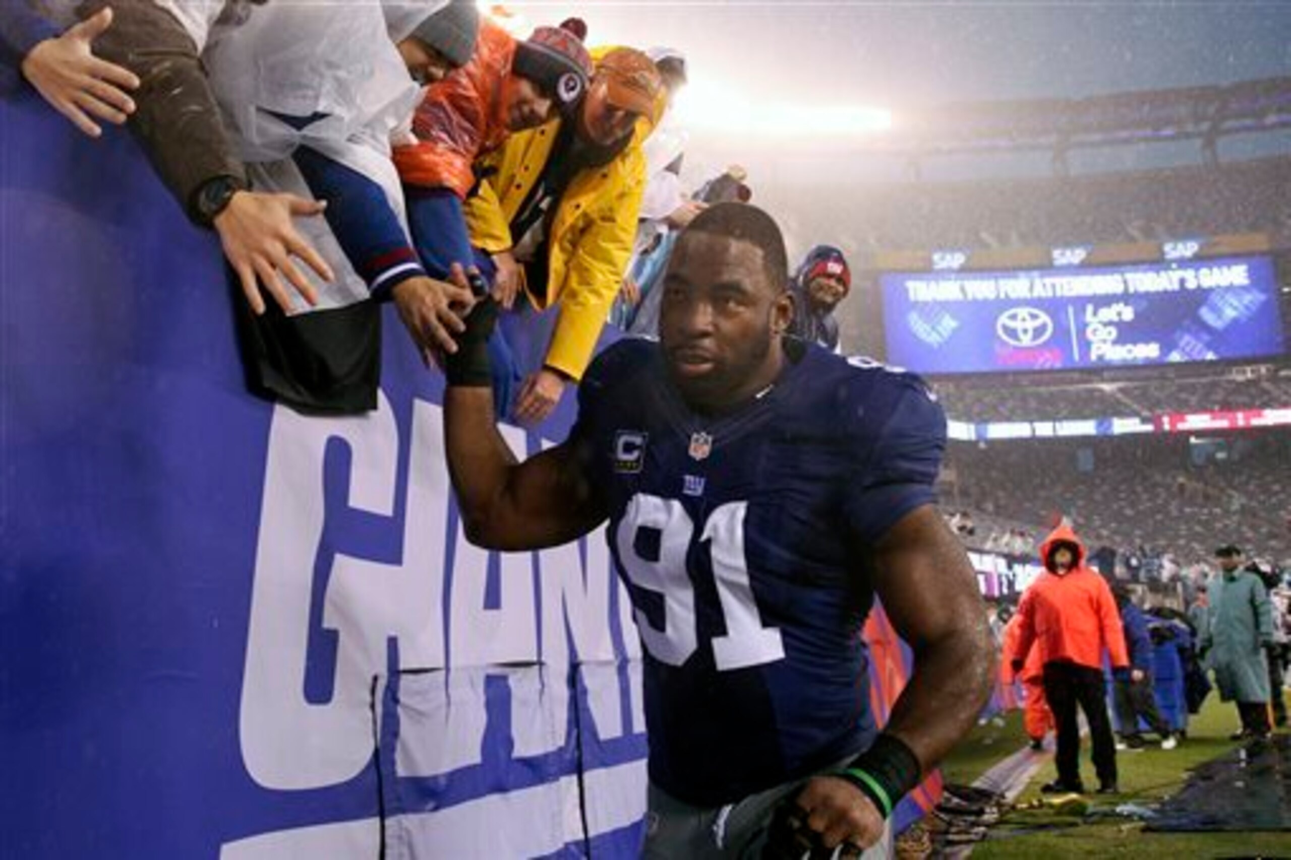 DE Justin Tuck says his goodbyes to New Yorkers. DE Justin Tuck says his goodbyes to New Yorkers.