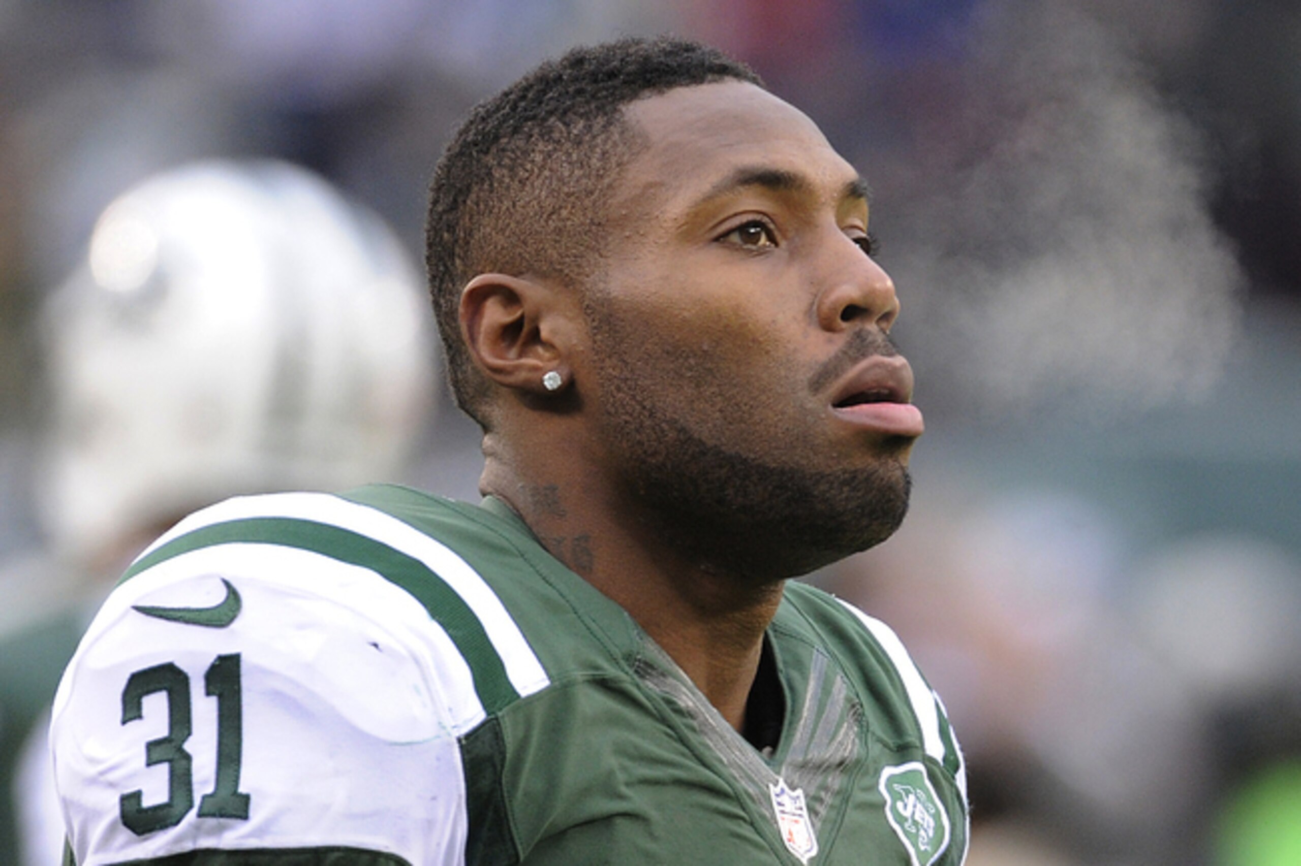 Signing cornerback Antonio Cromartie would be a difficult, but beneficial move for the 49ers.