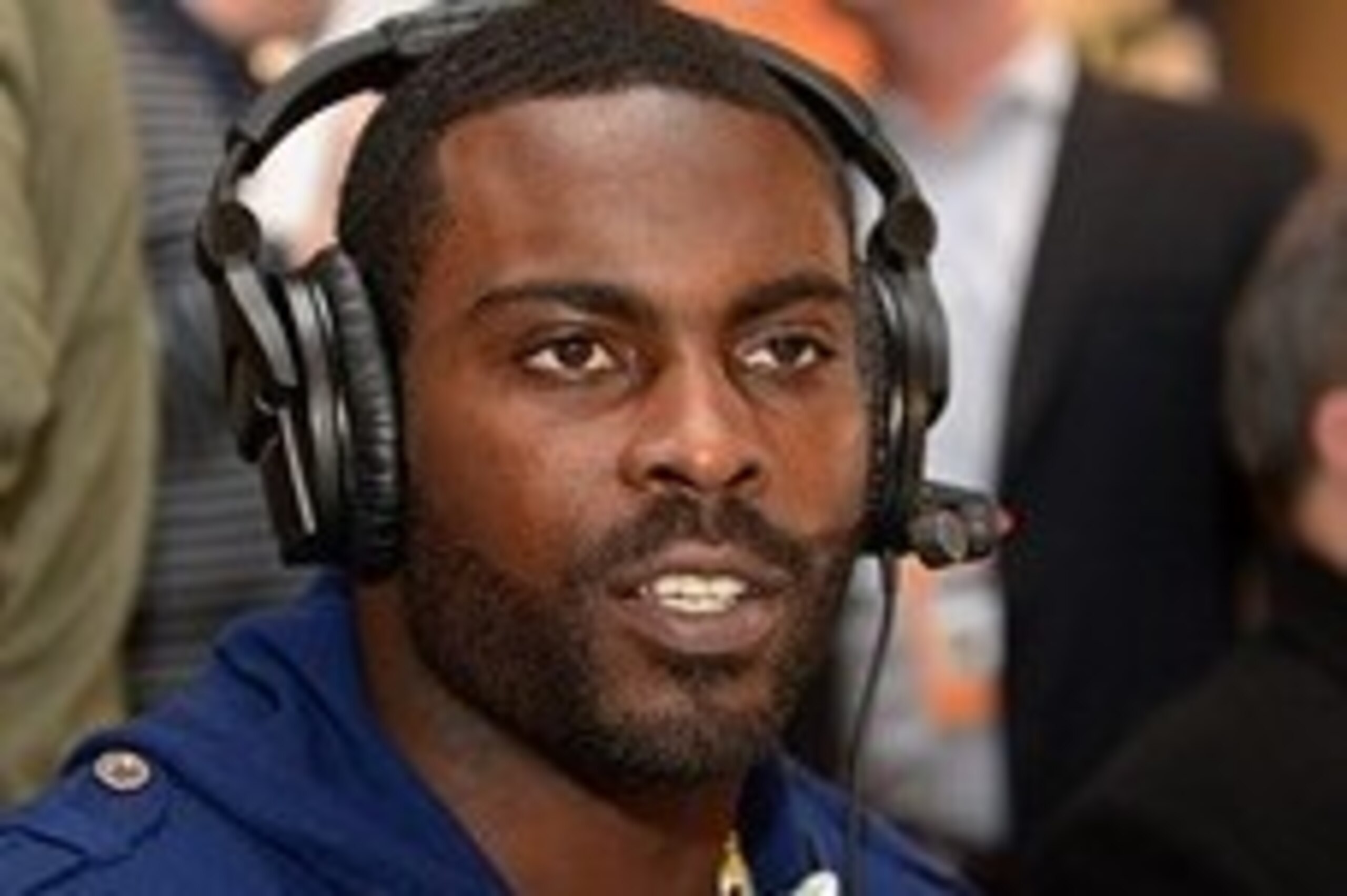 Signing Michael Vick might pacify fans who feel the Jets have done too little during free agency.