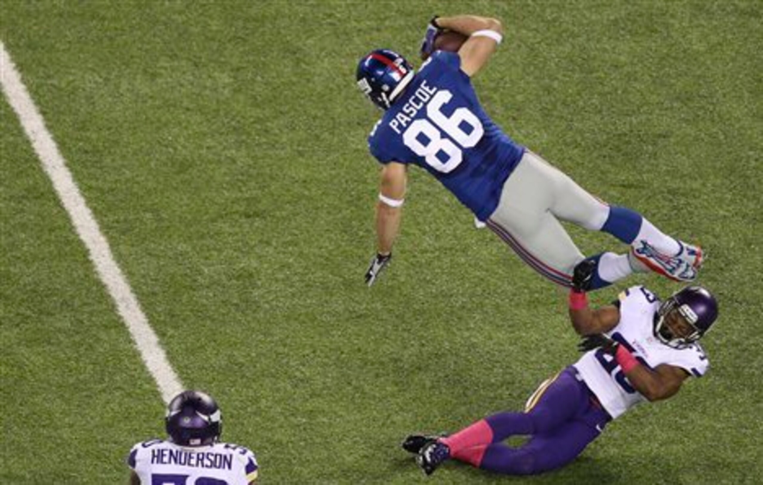 Bear Pascoe would provide veteran stability to the tight end position for New York.