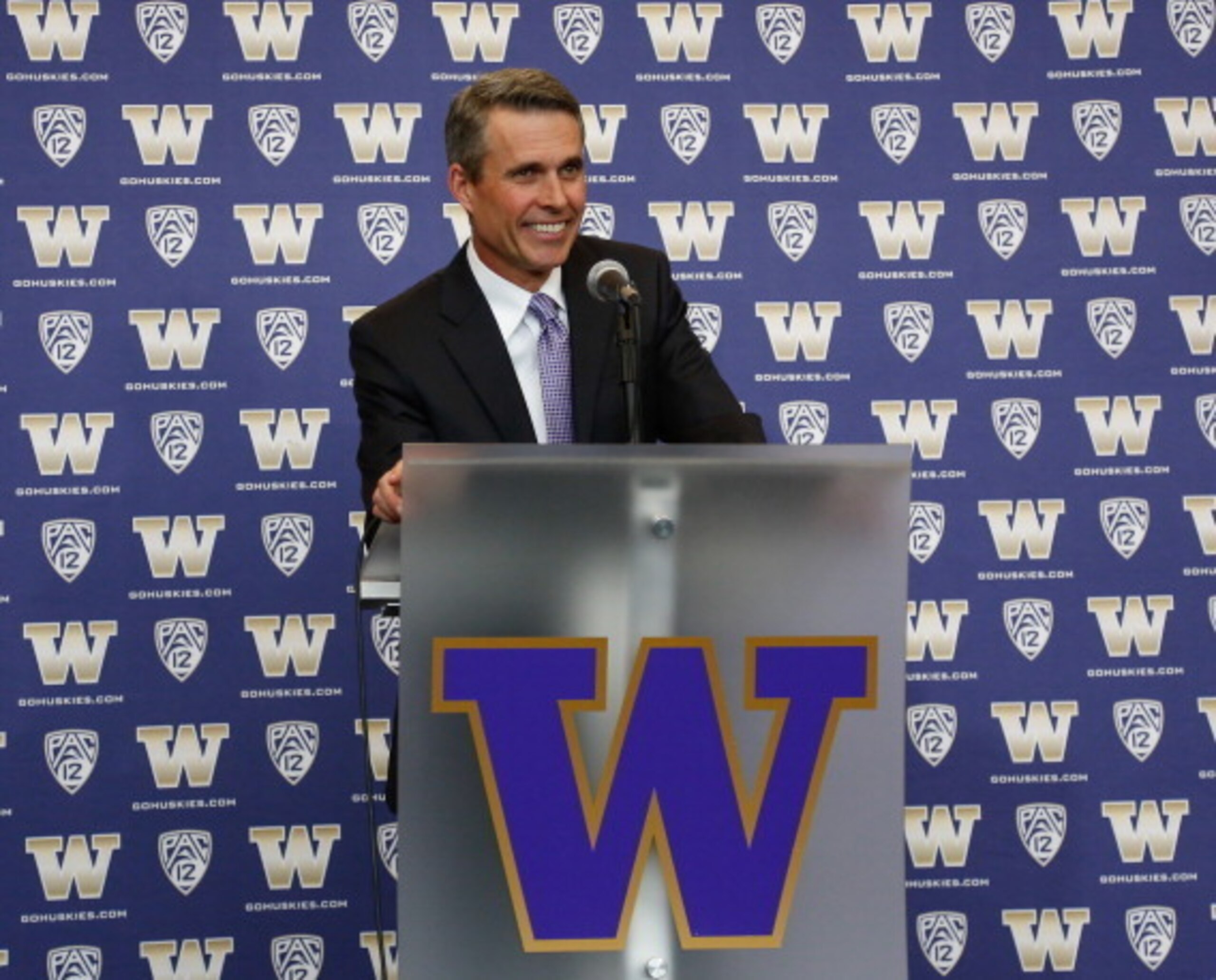 Head coach Chris Petersen Head coach Chris Petersen