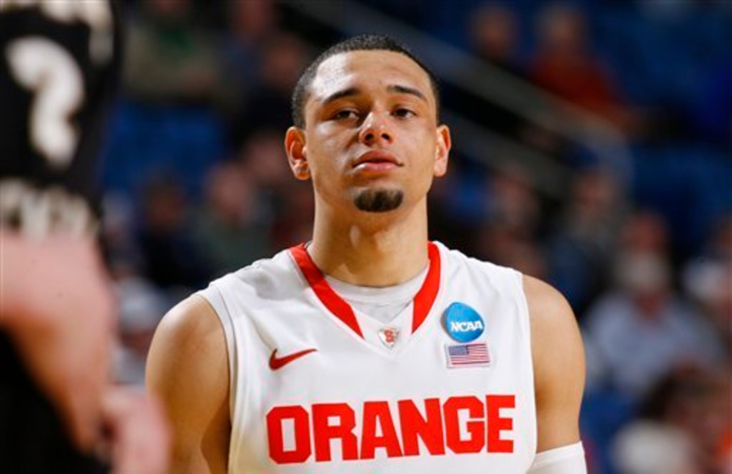 Tyler Ennis has the pass-first mentality the Kings are lacking.