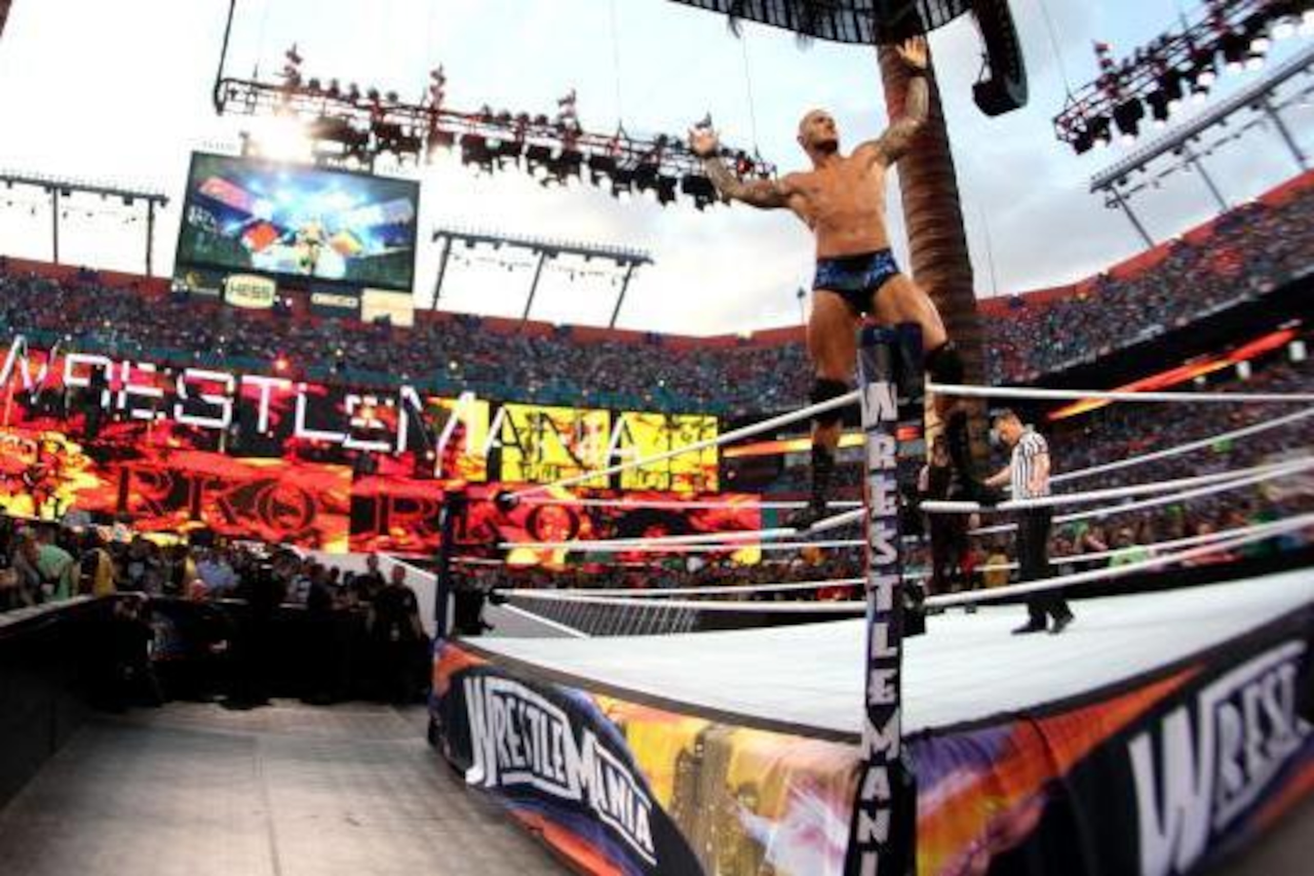 Randy Orton poses on the turnbuckle at WrestleMania 26.