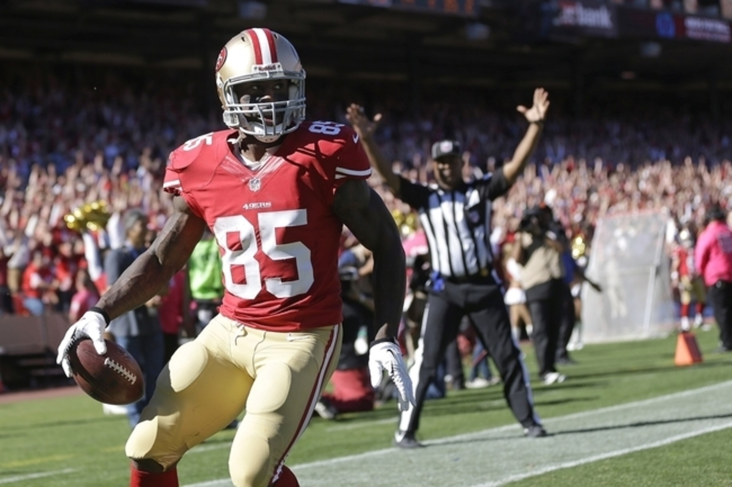Vernon Davis had 13 touchdowns in 2013.