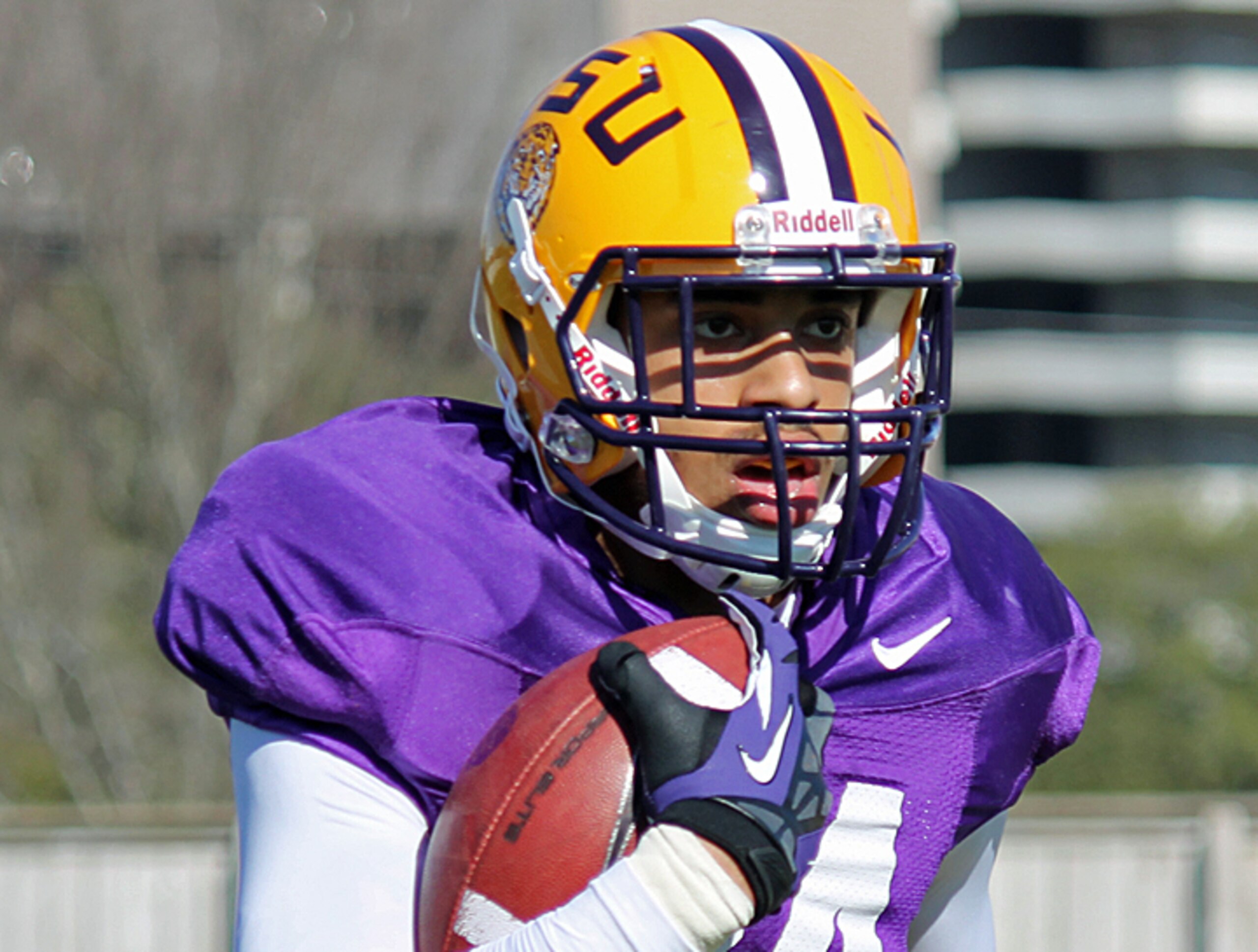 LSU defensive back Ed Paris