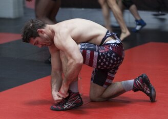 Tim Kennedy...preparing