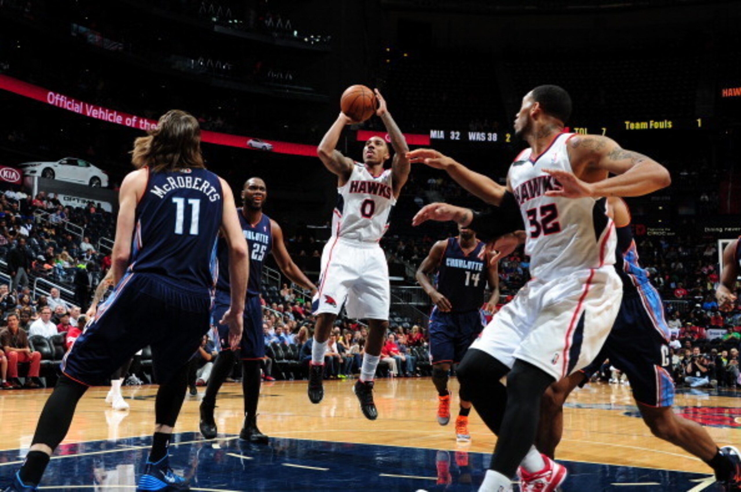 Jeff Teague attempts a pull-up jumper.