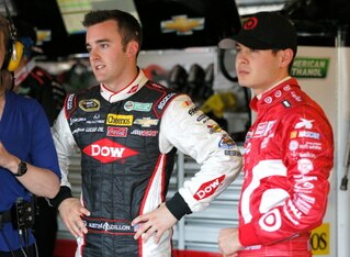 Austin Dillon (l) and Kyle Larson