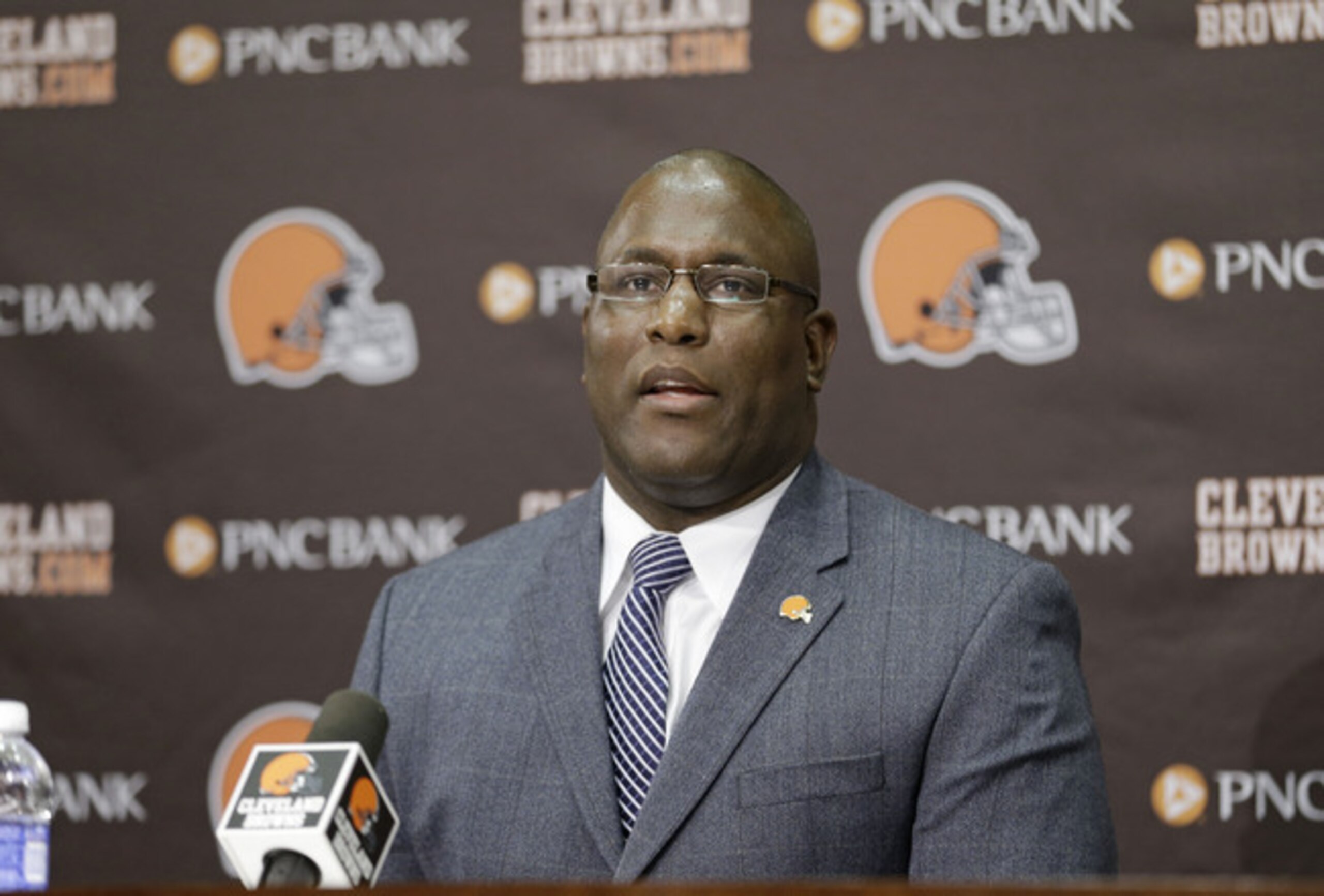Cleveland Browns' General Manager Ray Farmer will be one of the first men the Dolphins call to trade back in the first round.