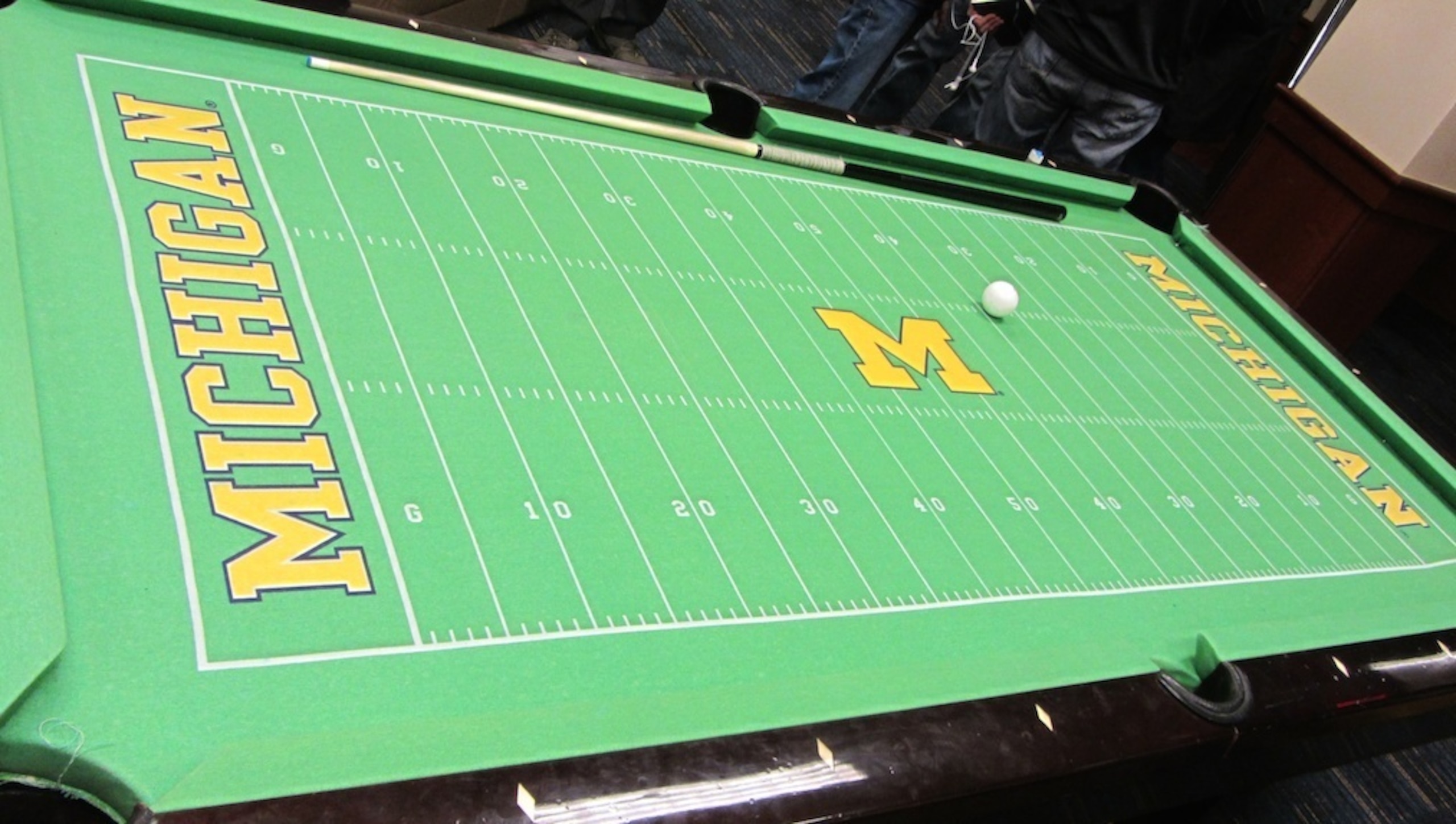 Players Lounge Pool Table