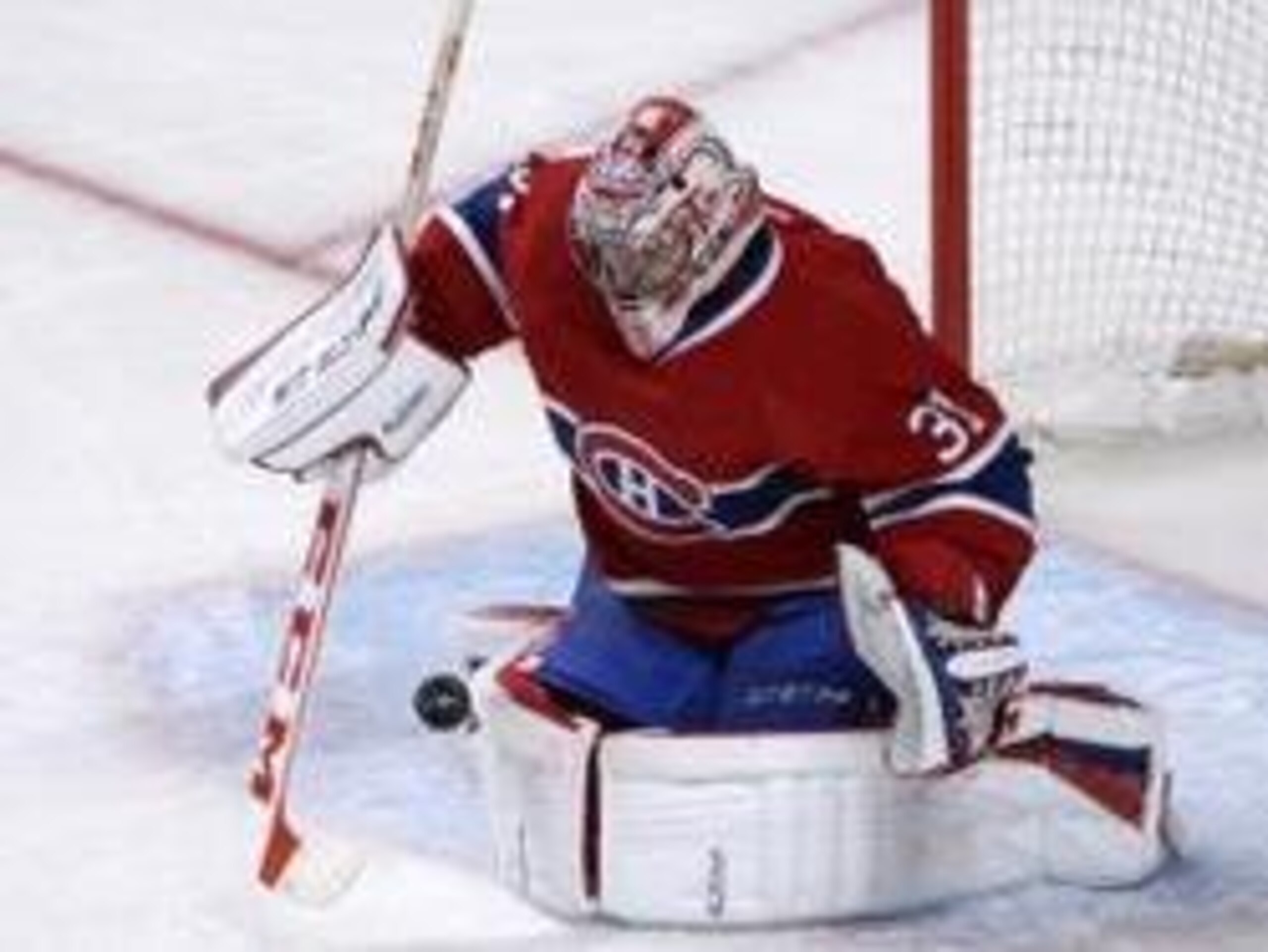 Carey Price makes a save.