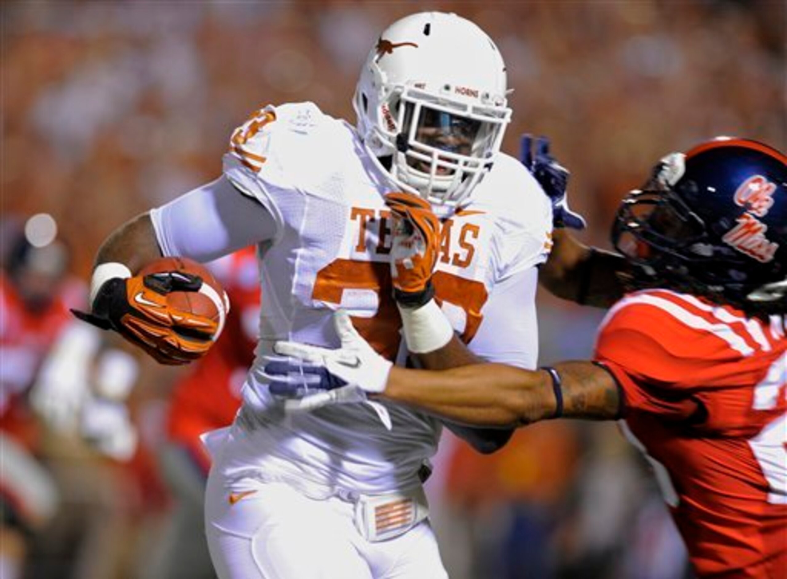 After breaking out as a junior, Steve Edmond will close his career as the team's top middle linebacker.