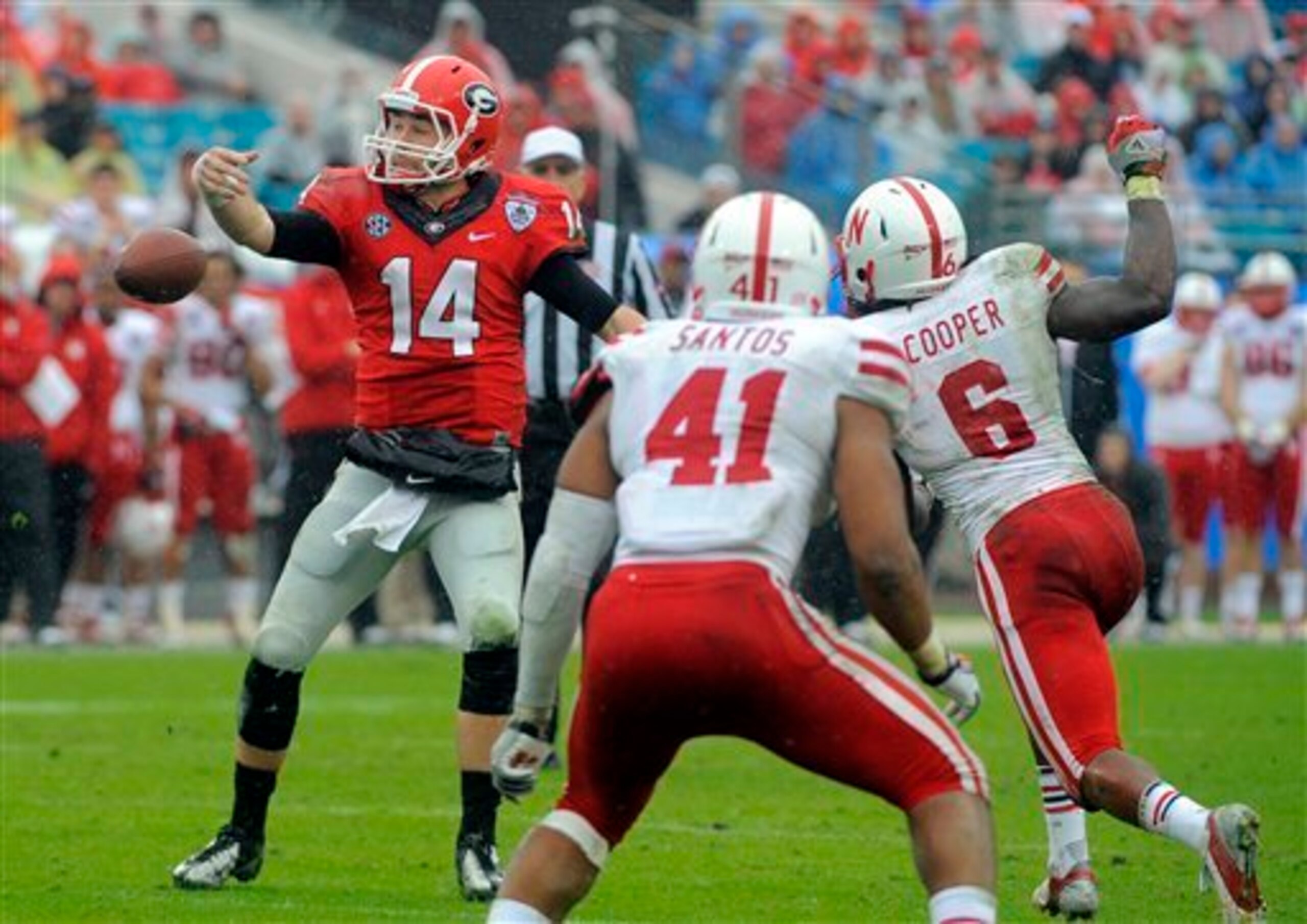 New Georgia starting QB Hutson Mason will have plenty of offensive options this fall.