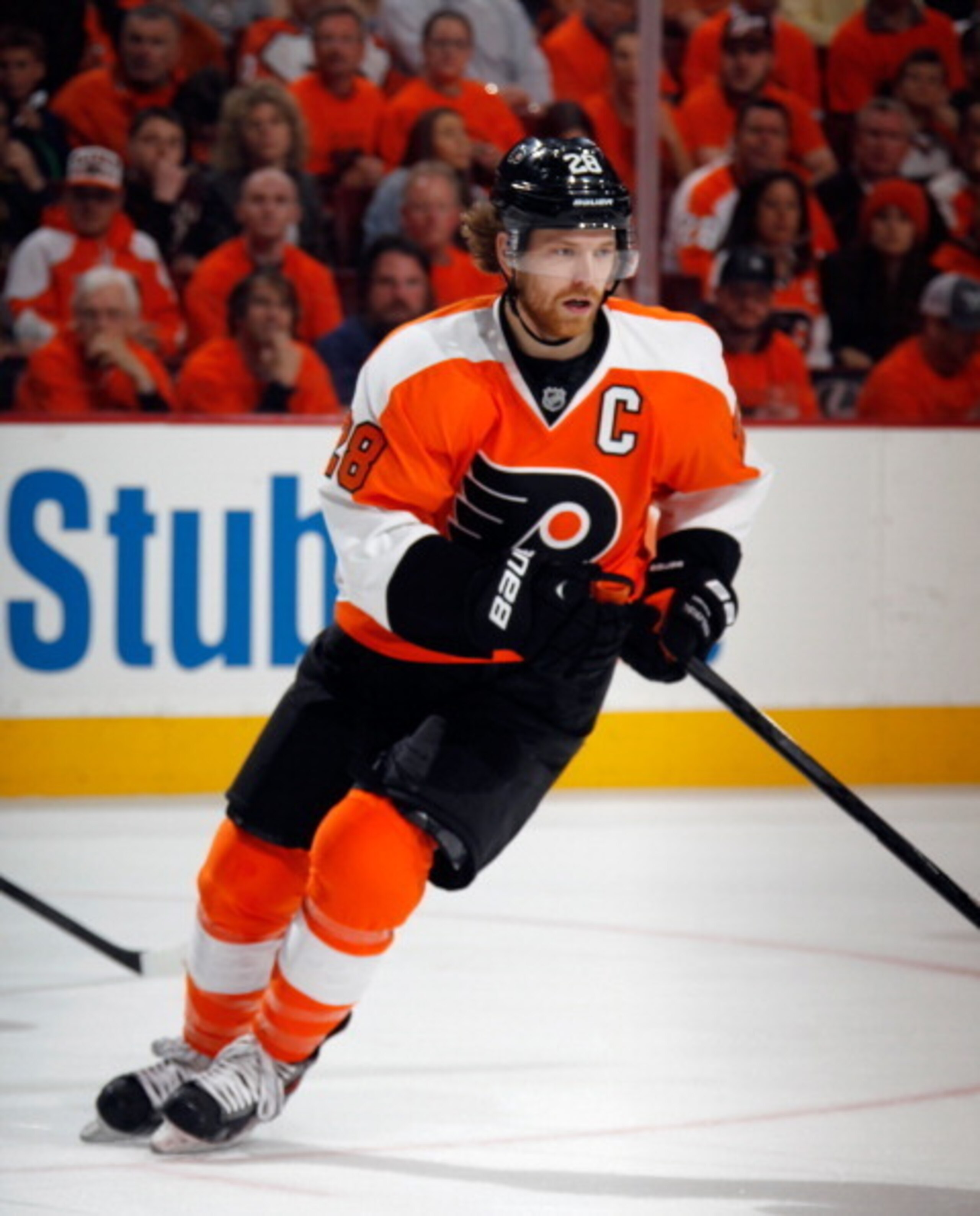 Claude Giroux needs to shoot the puck more.