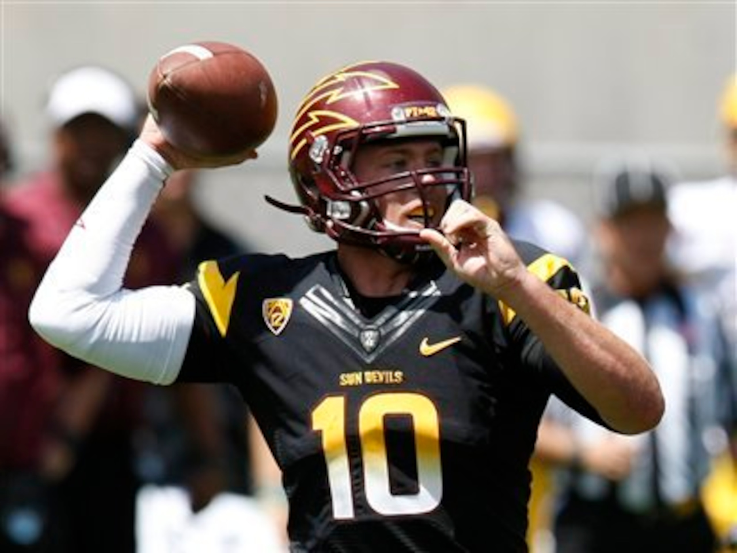 QB Taylor Kelly