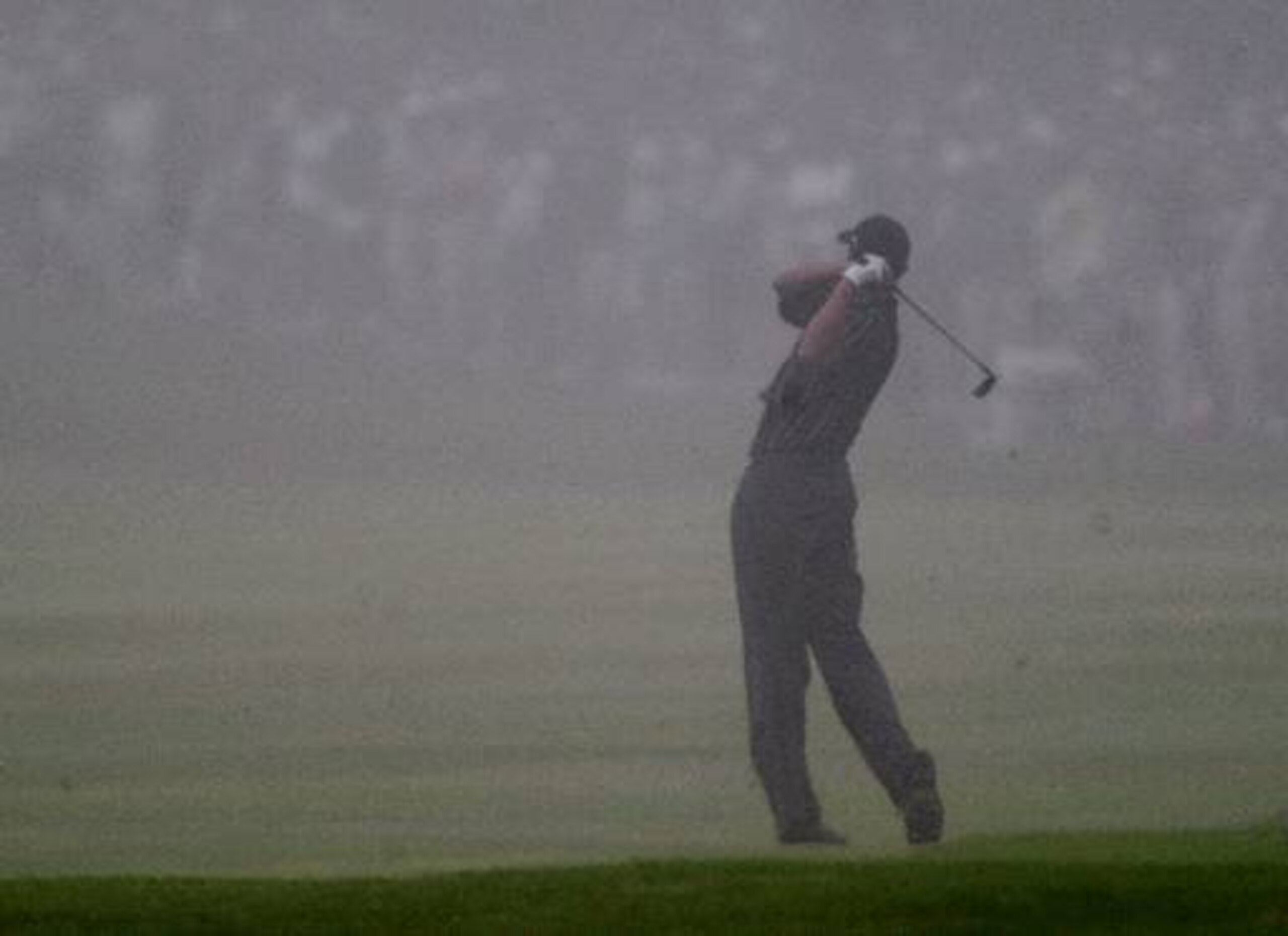Even in the fog, Tiger Woods was spectacular in dismantling Pebble Beach.