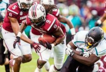 South Carolina linebacker Sharrod Golightly (No. 9) provided the Gamecocks with big plays last season.