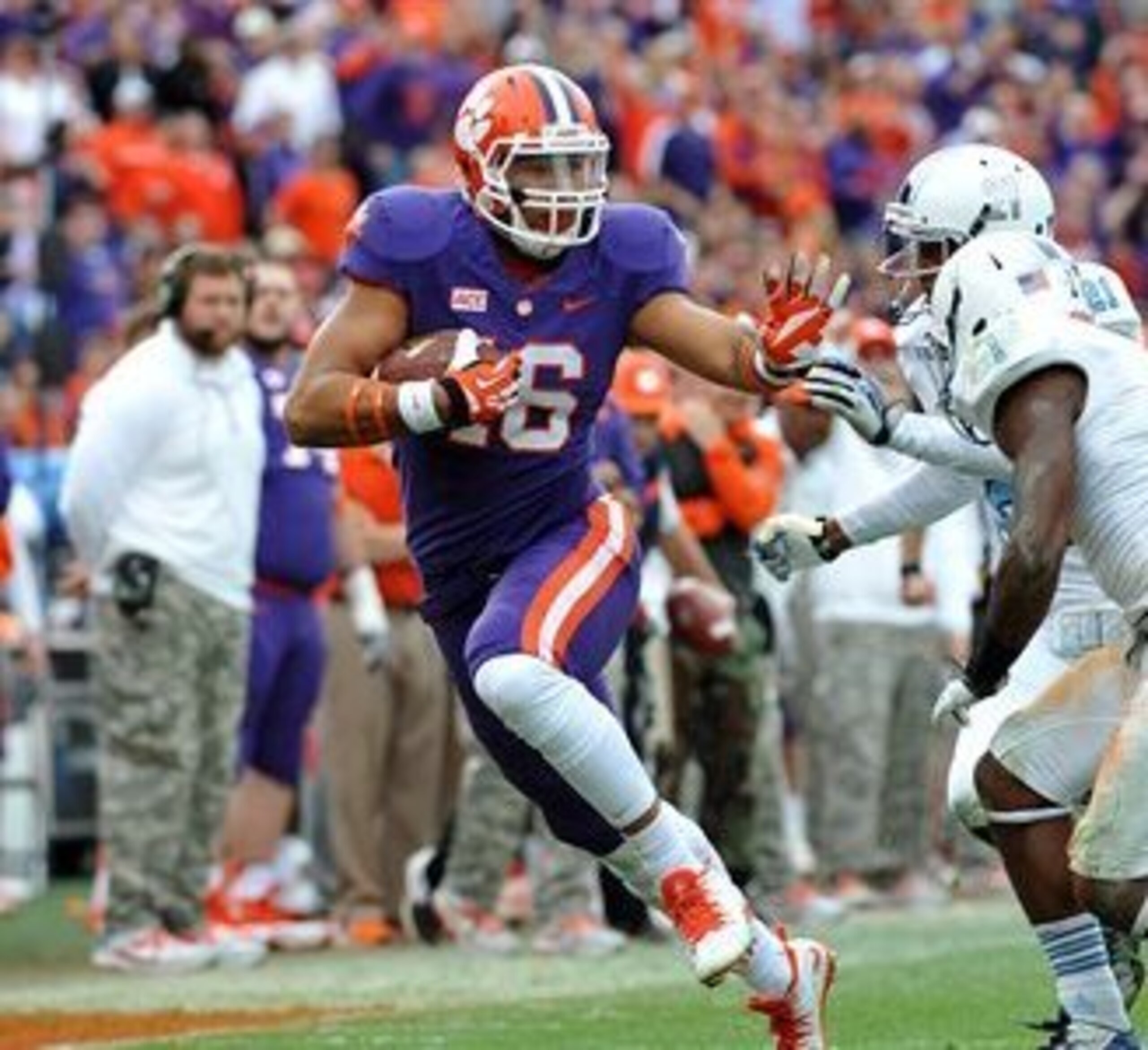 Tight End Jordan Leggett