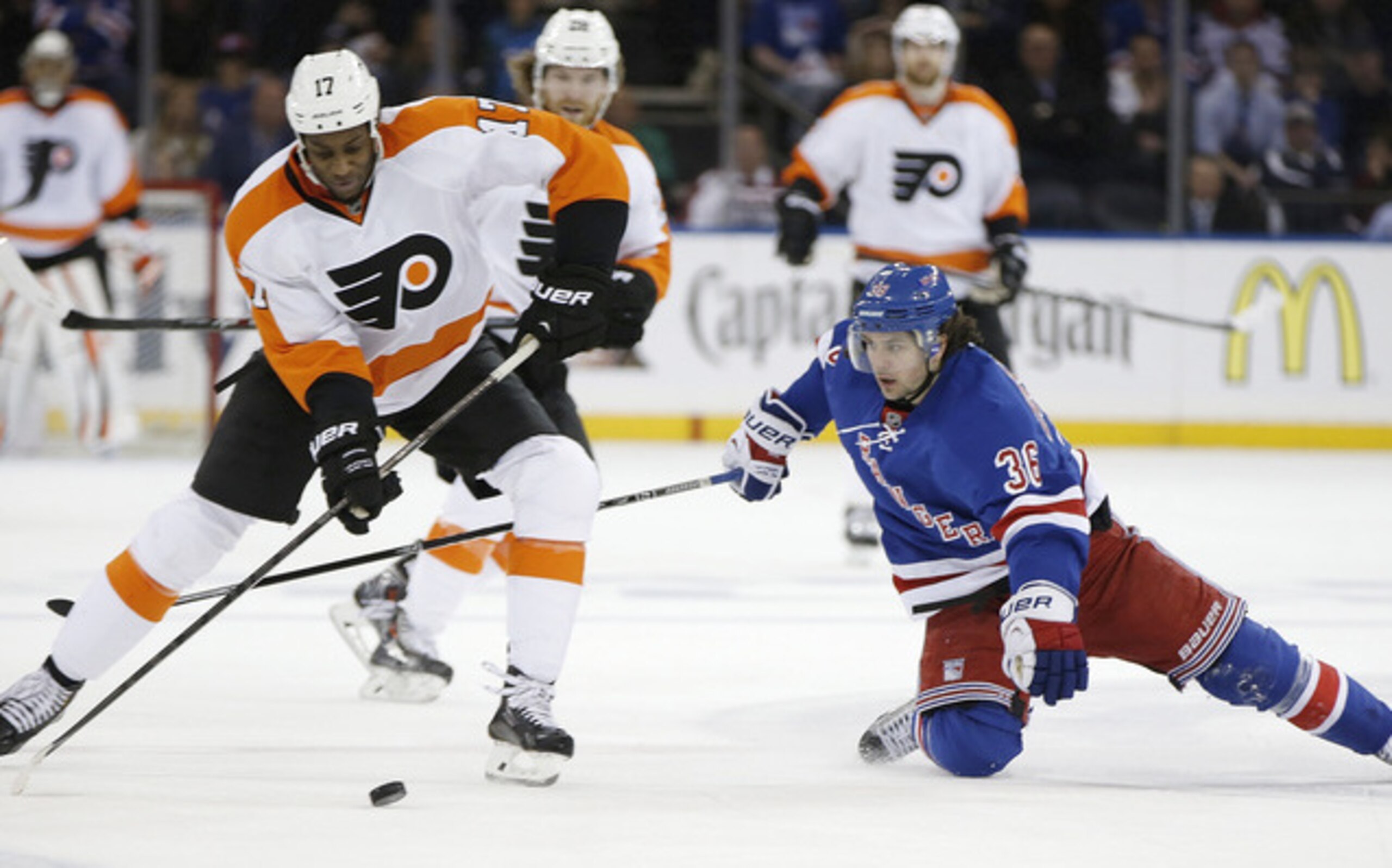 Wayne Simmonds led the Flyers in power play goals.