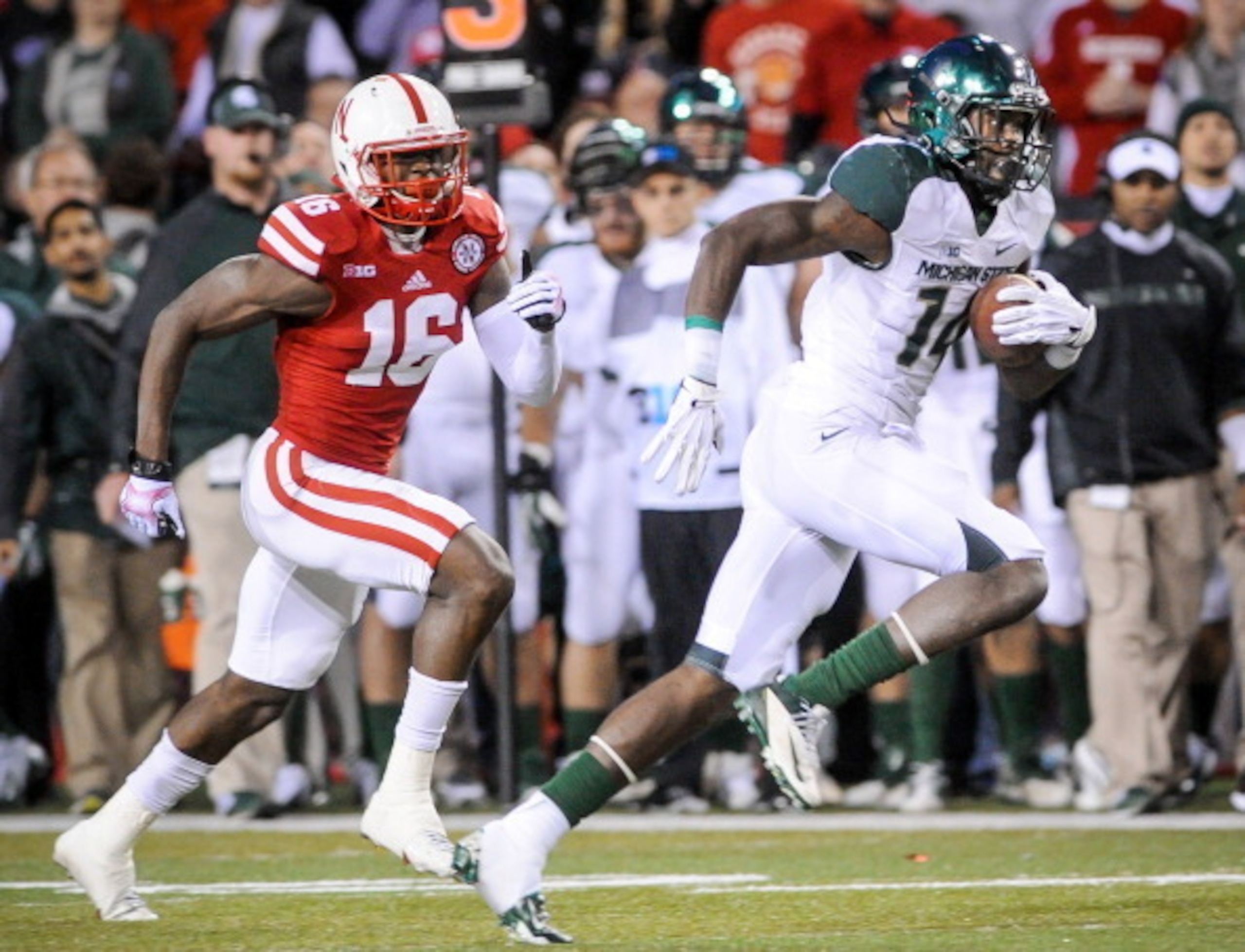 Physical cornerback Stanley Jean-Baptiste could draw the Browns' eye in Round 3.