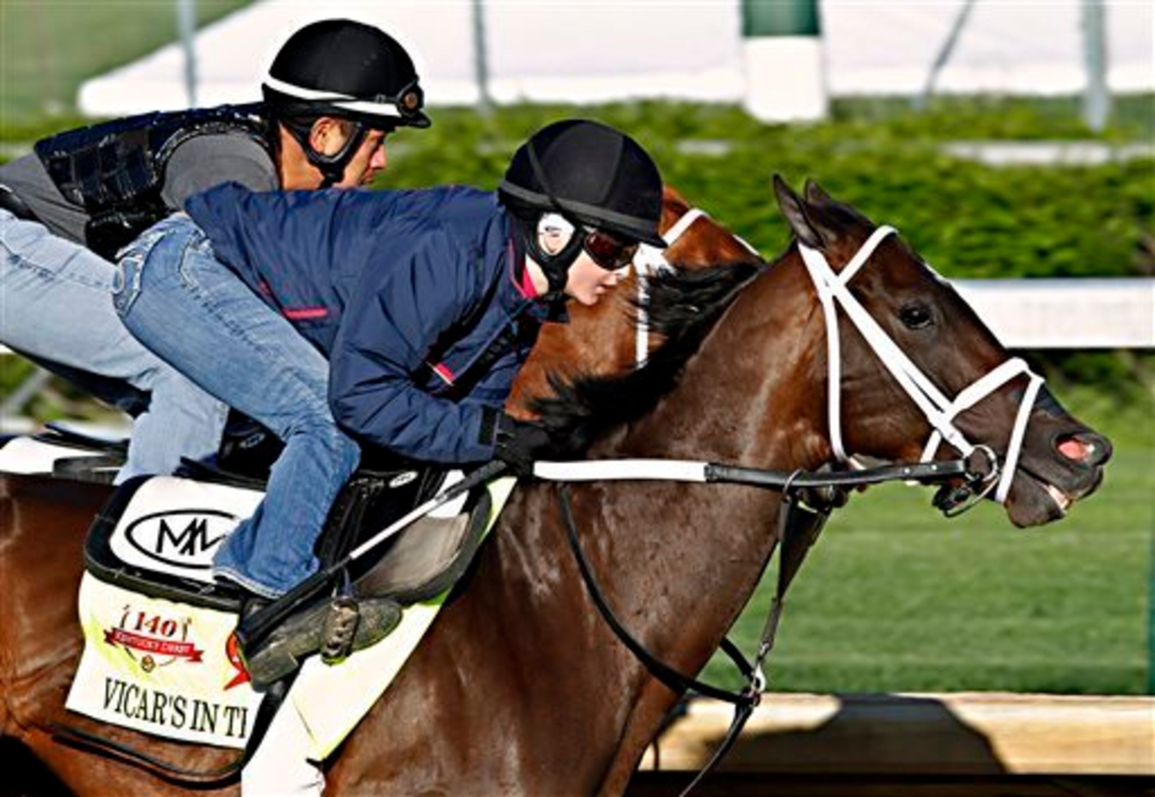 Rosie's in trouble breaking from Post 1. Rosie's in trouble breaking from Post 1.