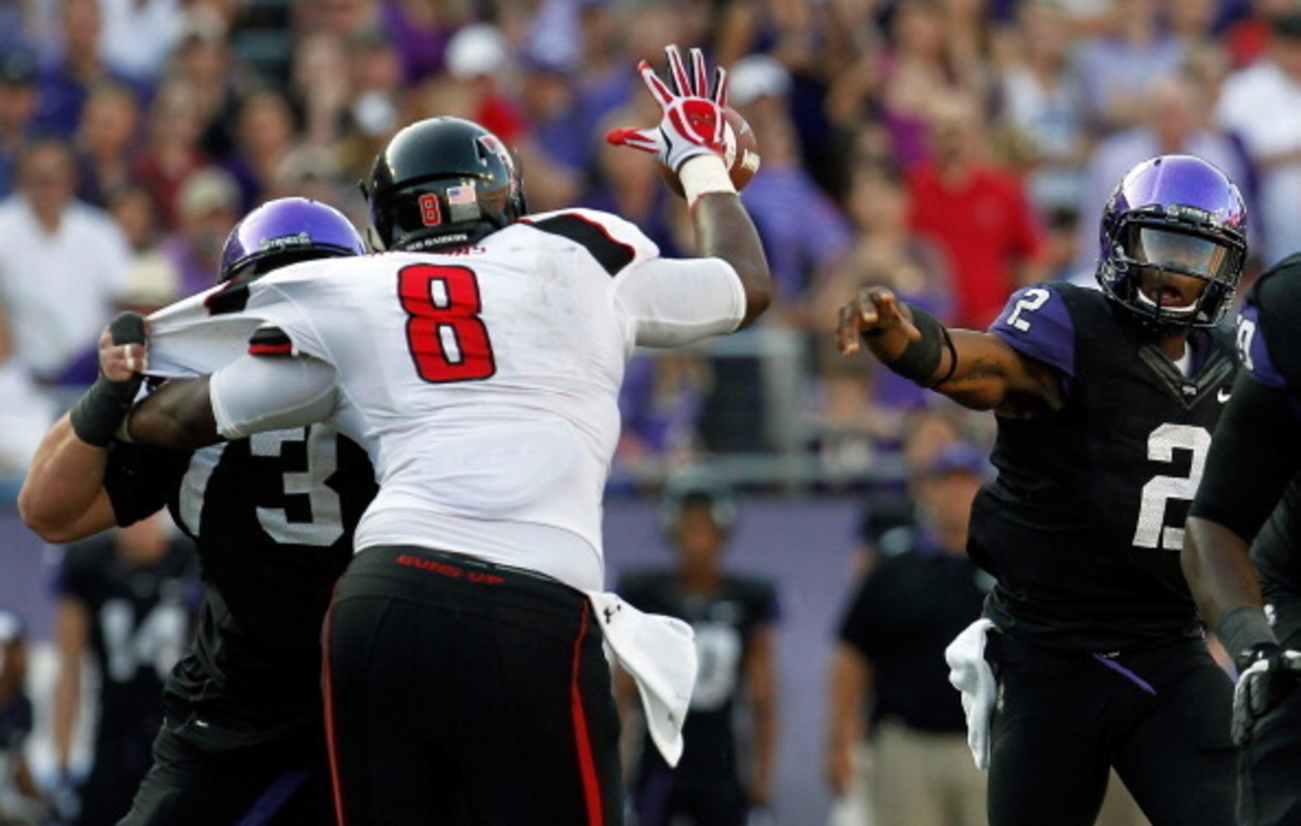 Delvon Simmons transferred to USC from Texas Tech and is already fitting into the Trojans defense. Delvon Simmons transferred to USC from Texas Tech and is already fitting into the Trojans defense.