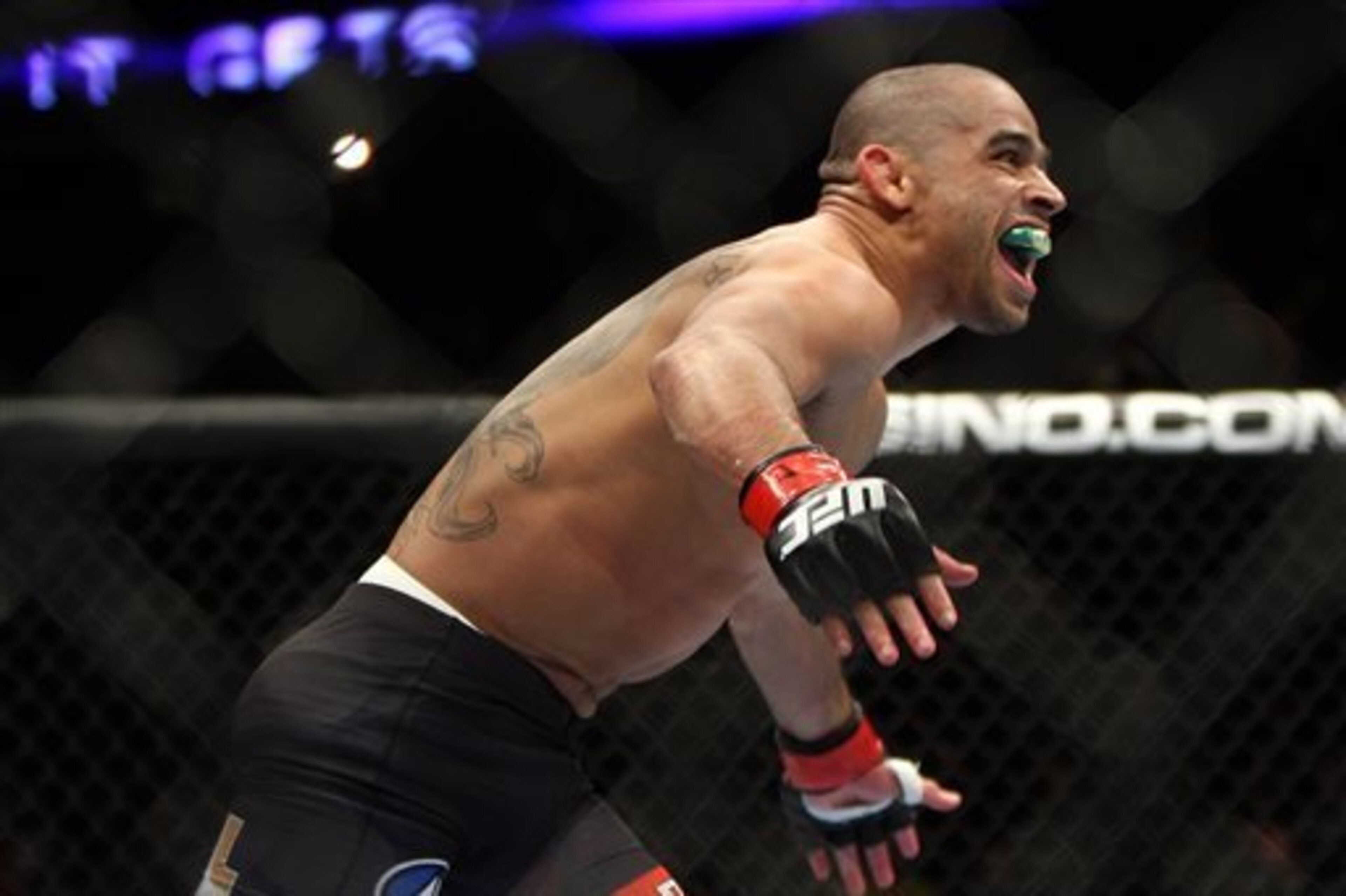 Renan Barao will defend his UFC bantamweight title against TJ Dillashaw at UFC 173 later this month.