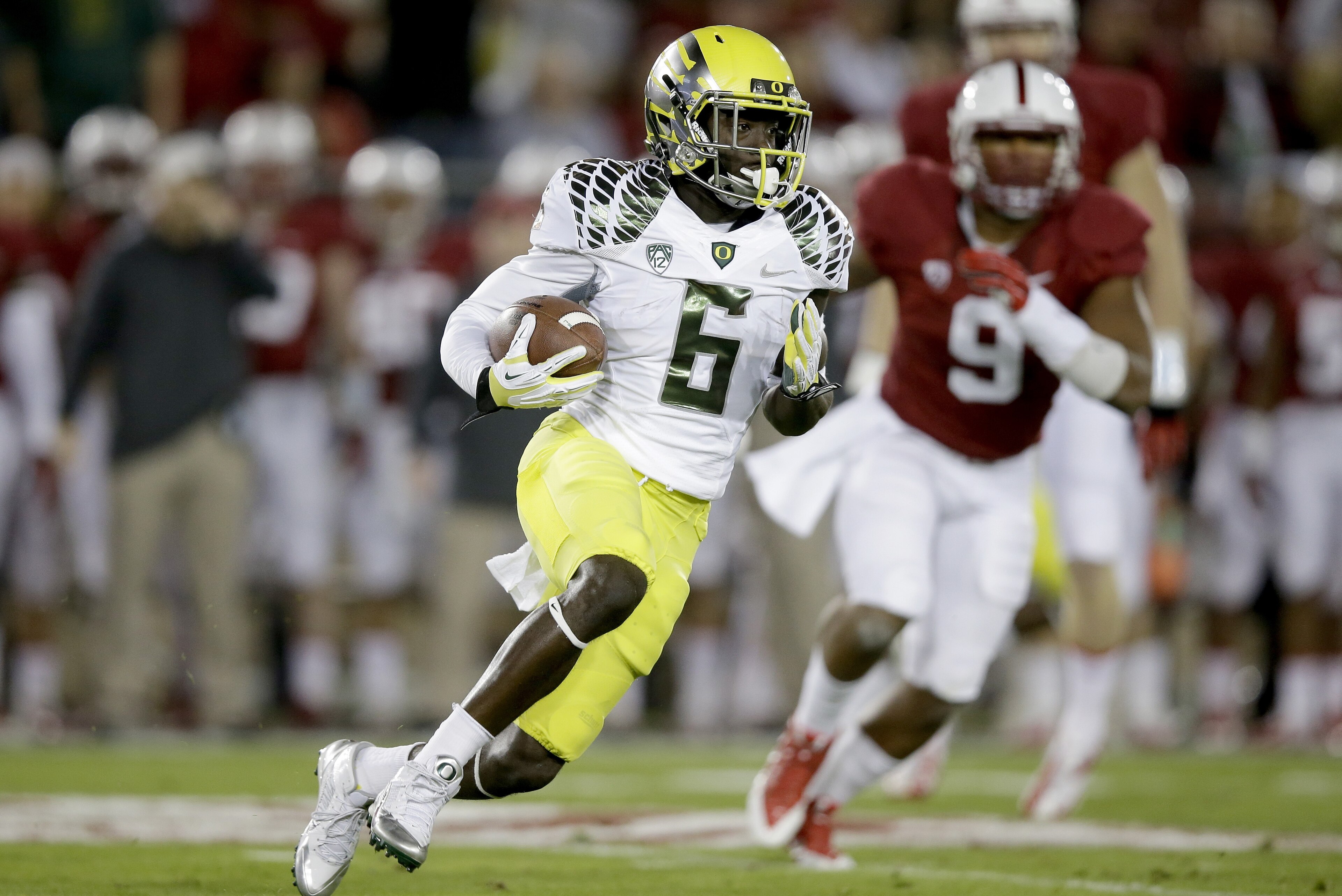 Former Oregon star De'Anthony Thomas is one of many ex-college greats who are out to surprise people in the NFL.