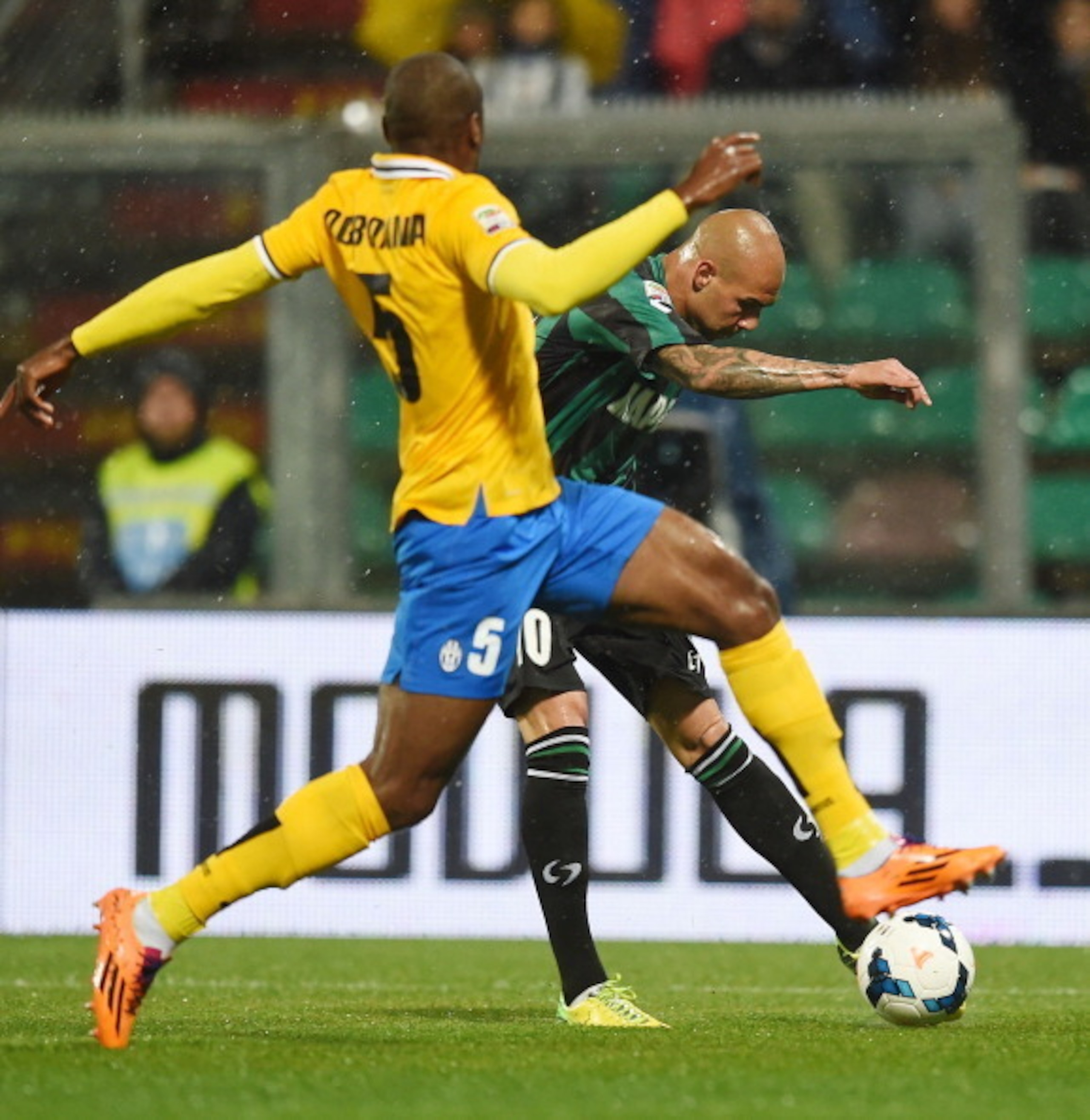 Simone Zaza battles with Juve's Angelo Ogbonna.