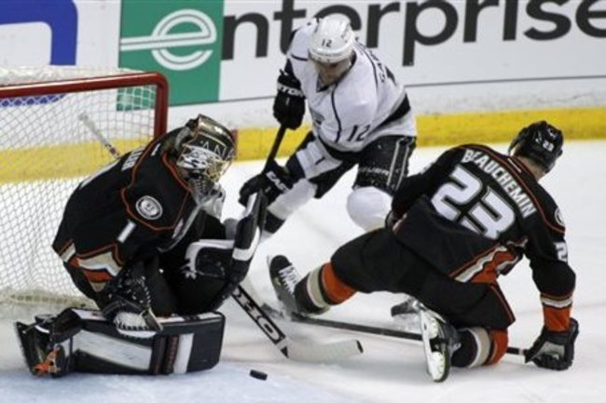 Game 2 between the Kings and Ducks should be a close one.