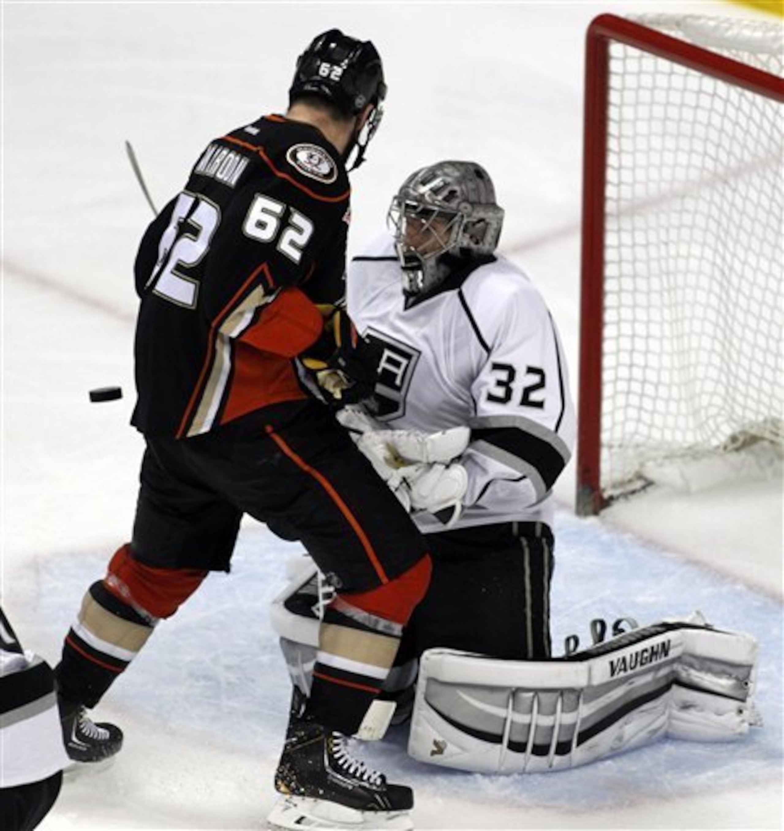 Jonathan Quick is playing great hockey.