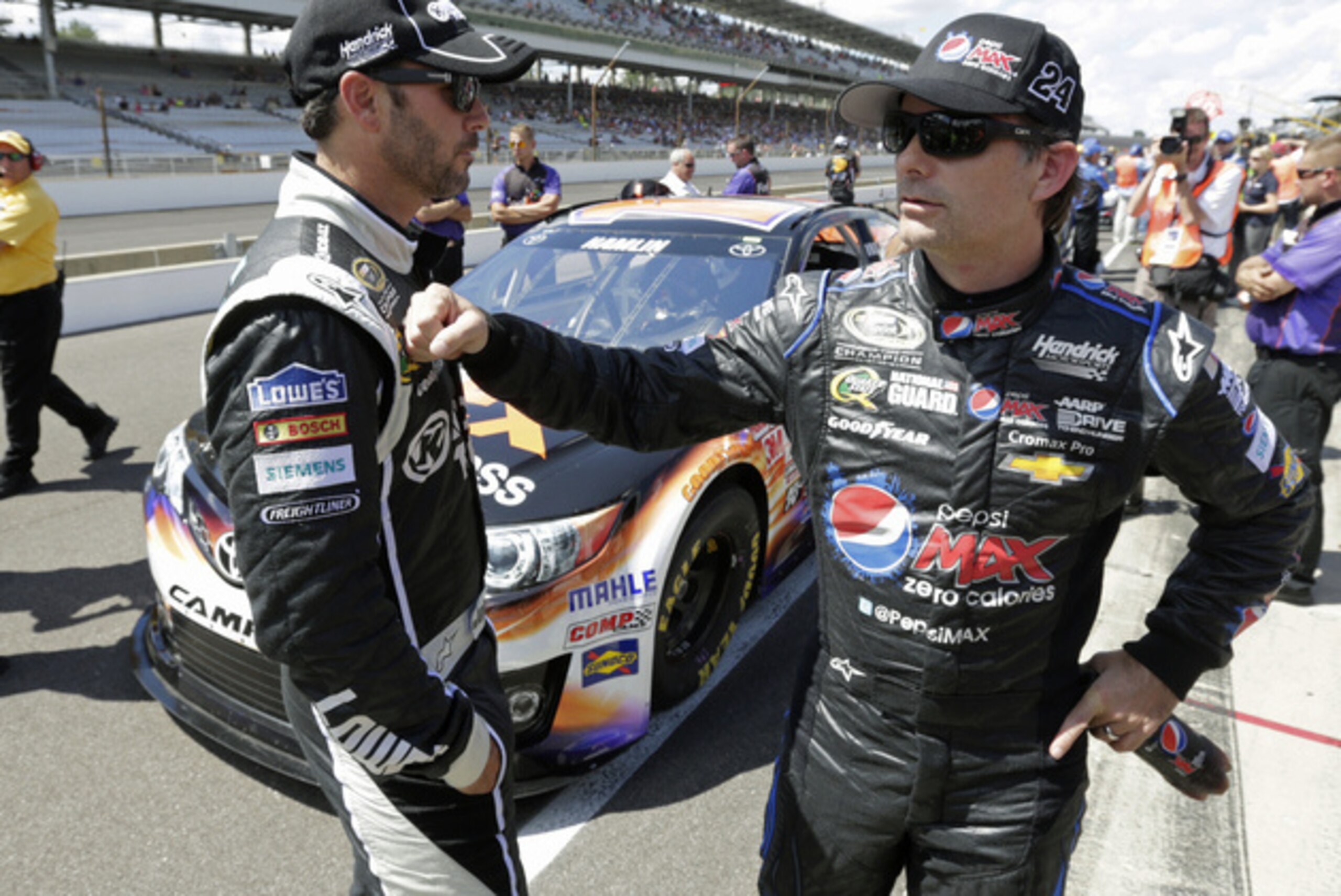 How is it that Hendrick Motorsports teammates Jimmie Johnson and Jeff Gordon still don't have a win in 2014? Fear not; trips to Victory Lane for both drivers are right around the corner, perhaps as early as Saturday night's Sprint Cup race at Kansas Speedway.
