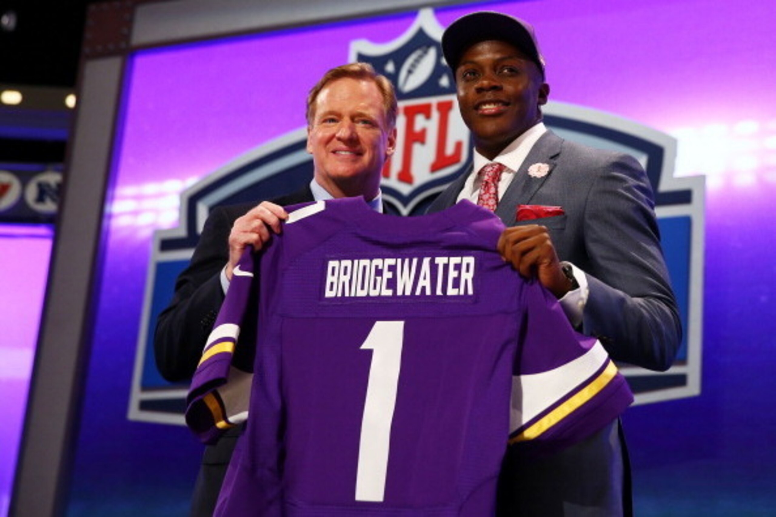 QB Teddy Bridgewater (Louisville) was drafted No. 32 overall by the Vikings.