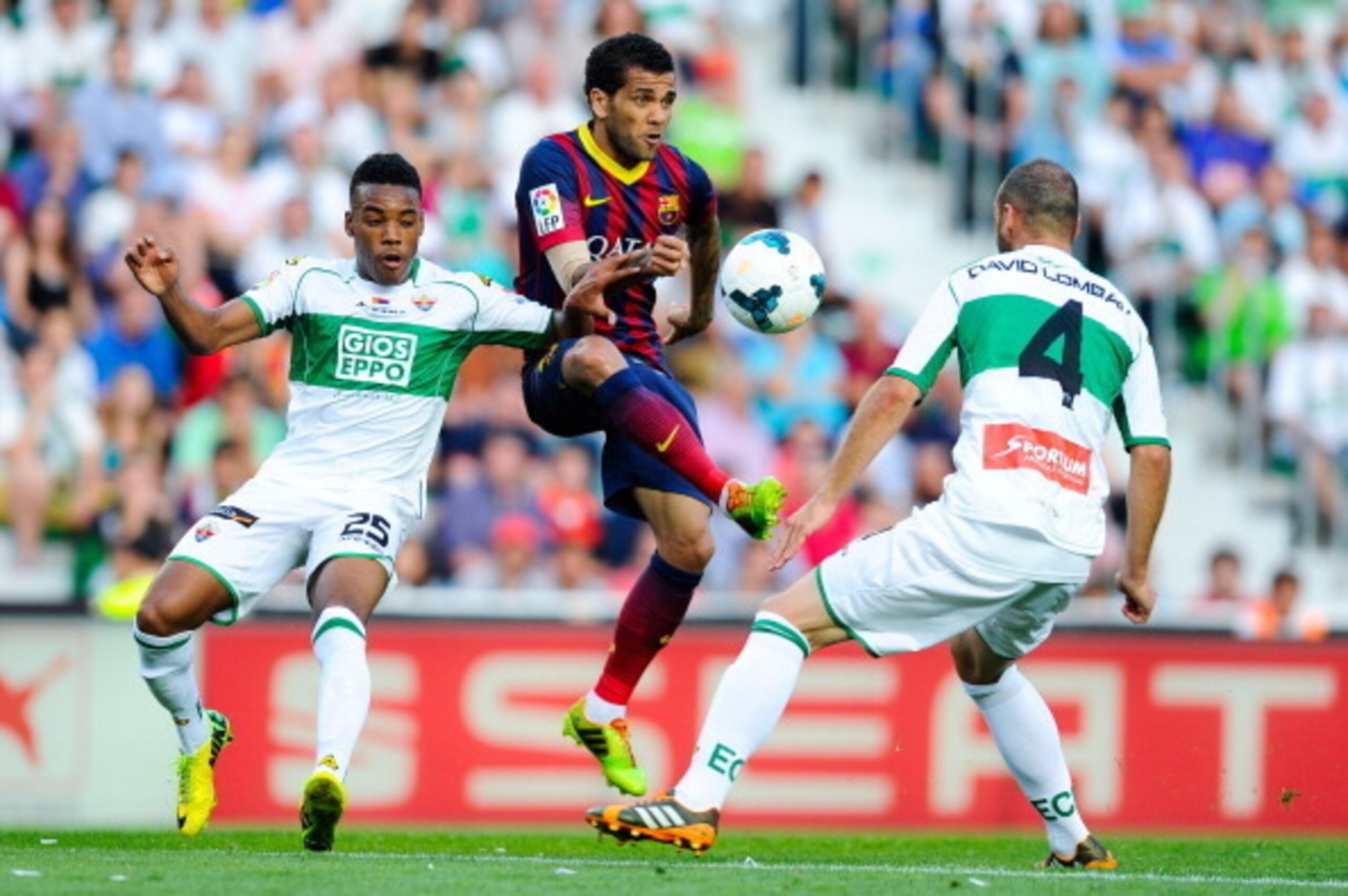 Dani Alves loves to whip it in.