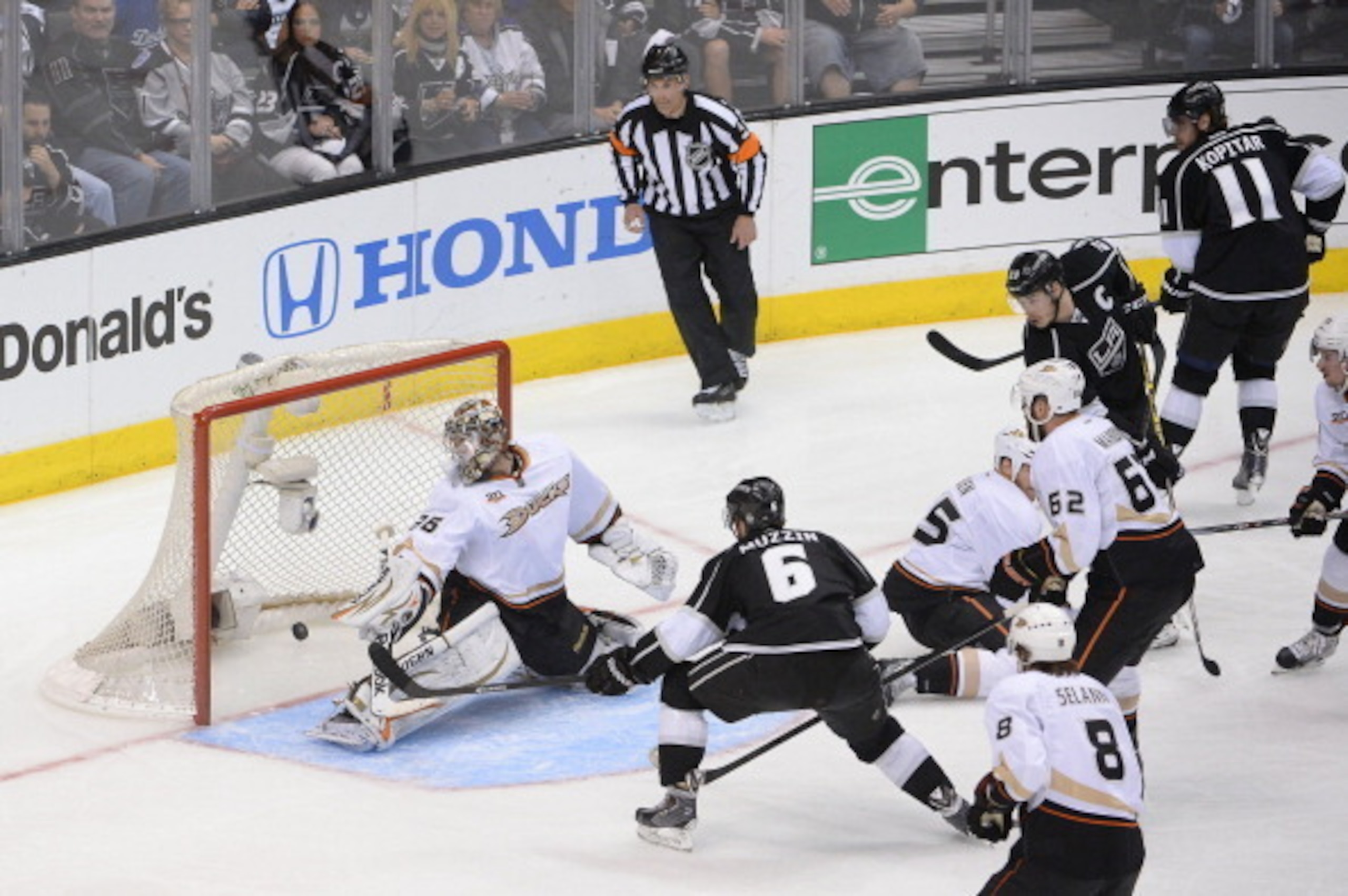 Jake Muzzin scored the 1st goal of the game.