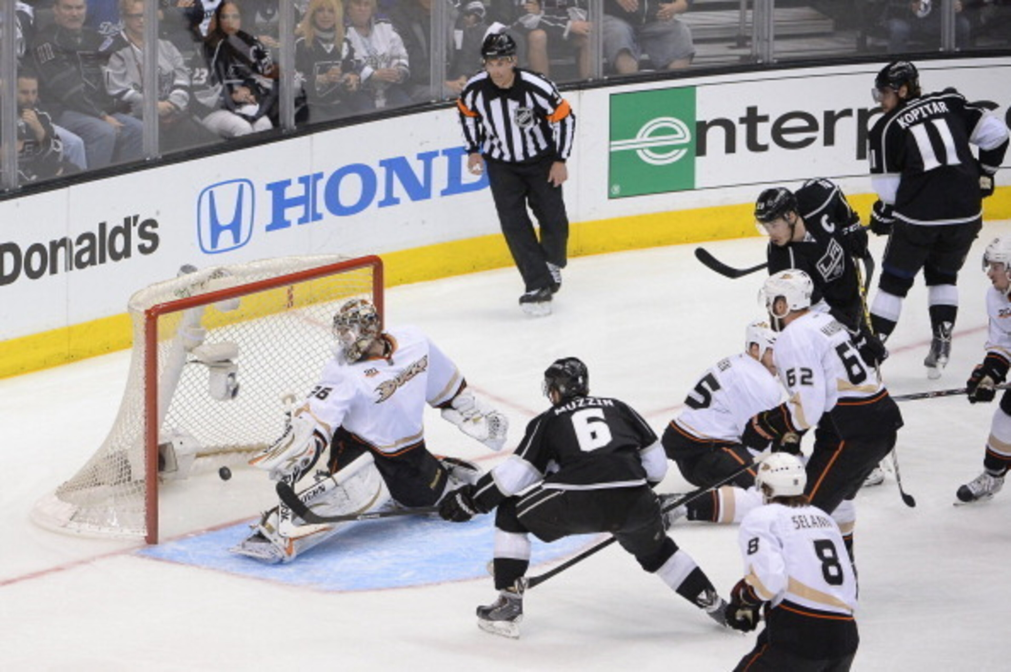 Jake Muzzin scored the 1st goal of the game.