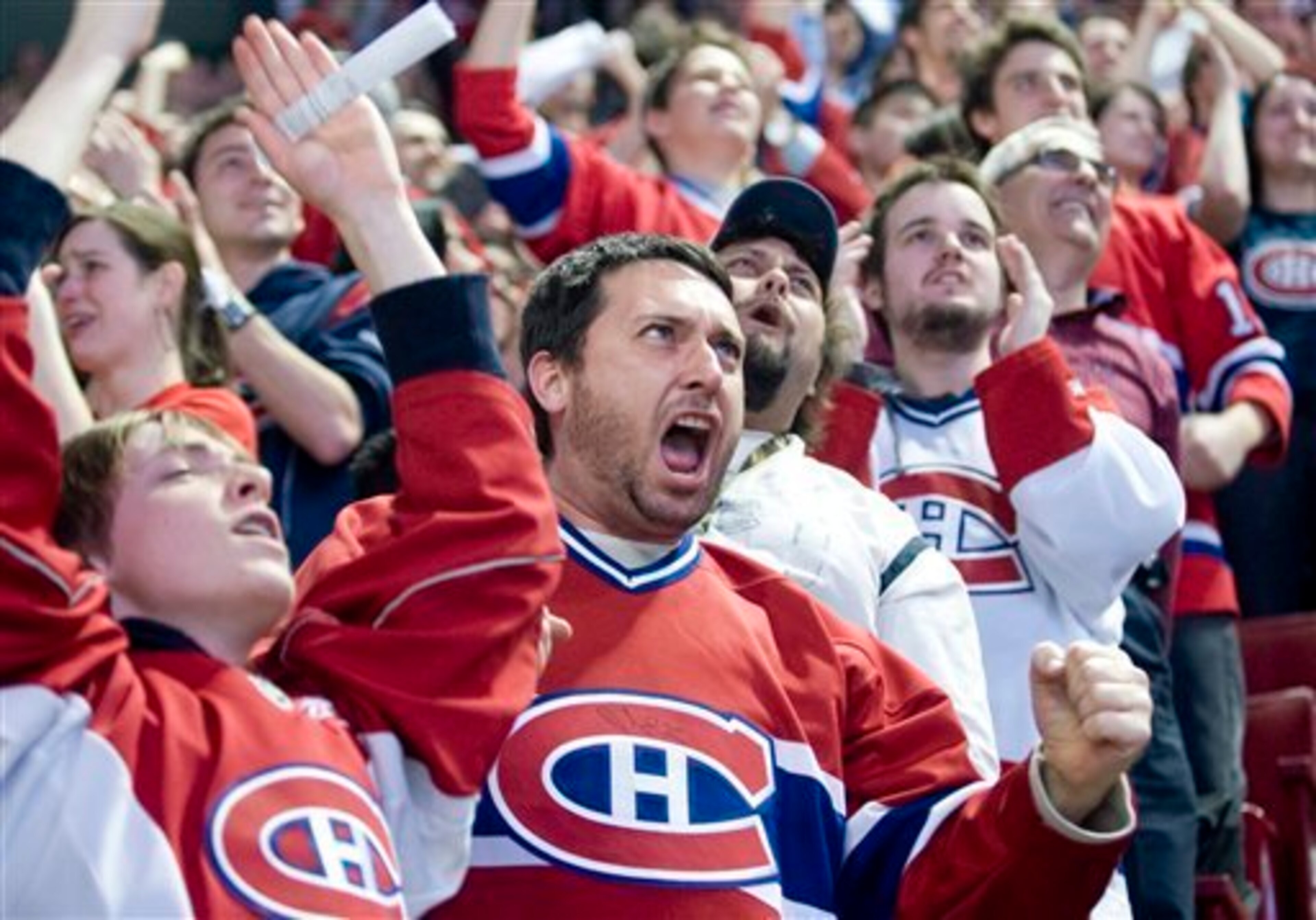 Montreal Canadiens fans at the Bell Centre. Montreal Canadiens fans at the Bell Centre.
