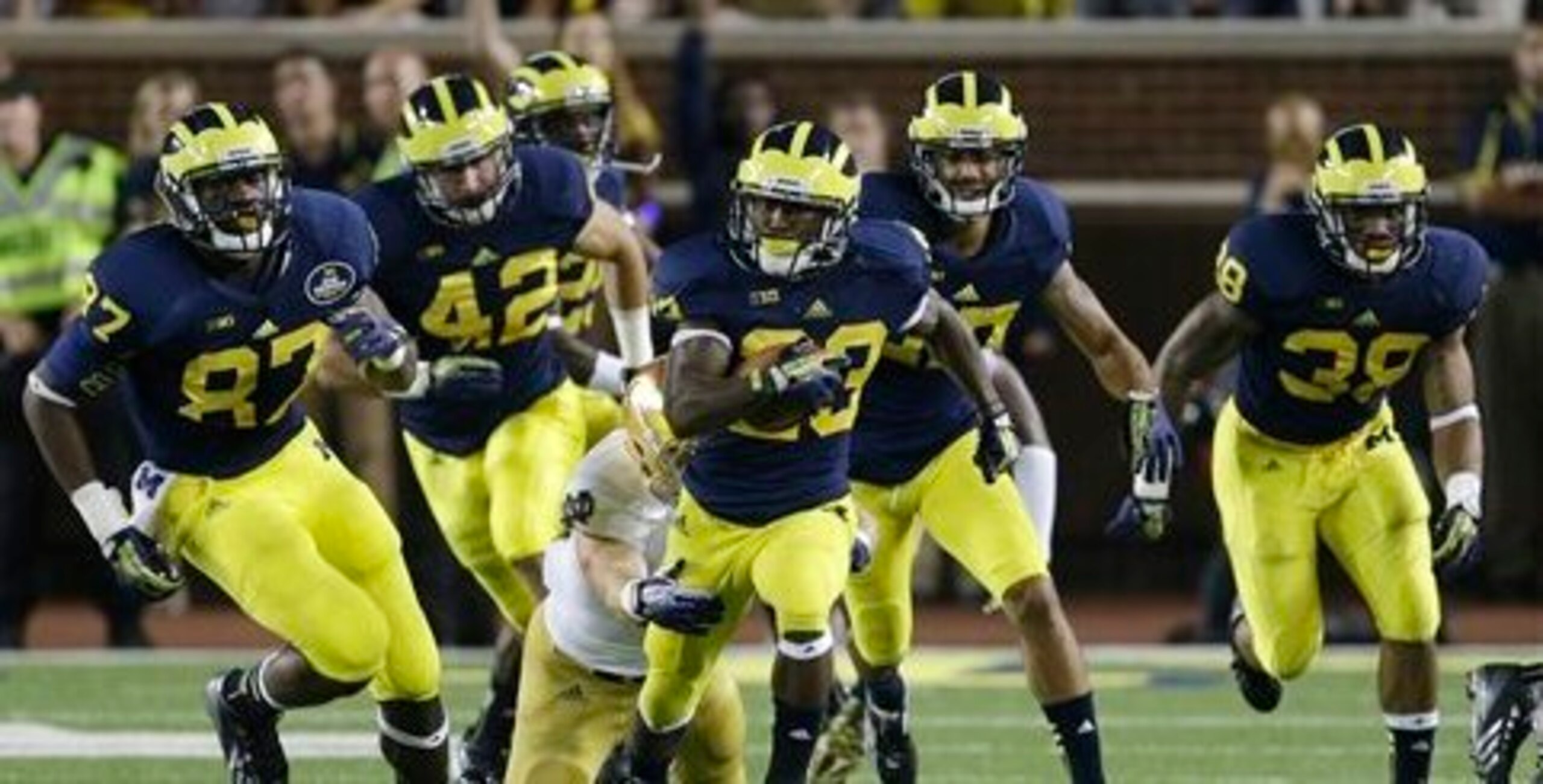 No. 23 Dennis Norfleet