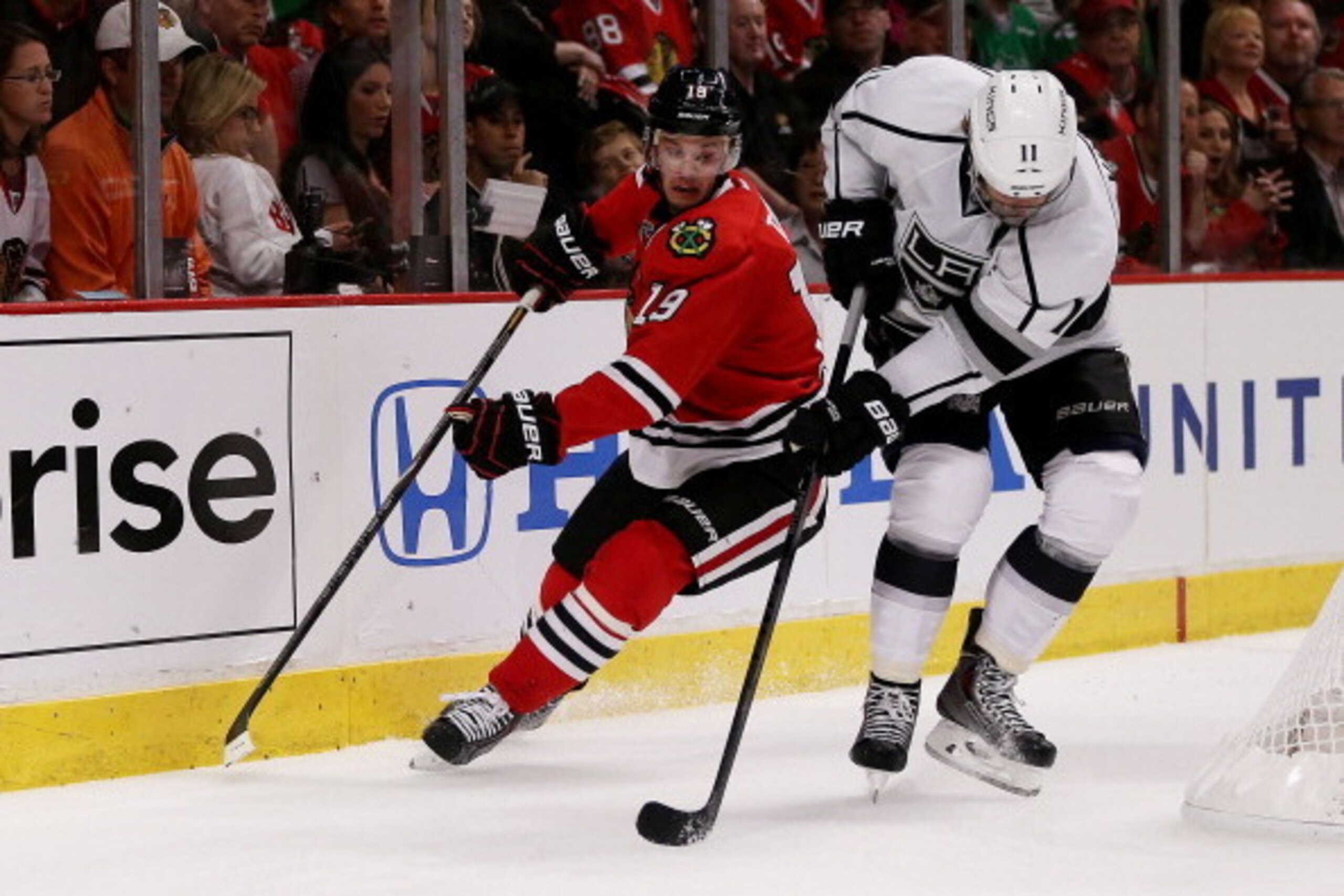The Kings and Blackhawks did battle again in Game 2.