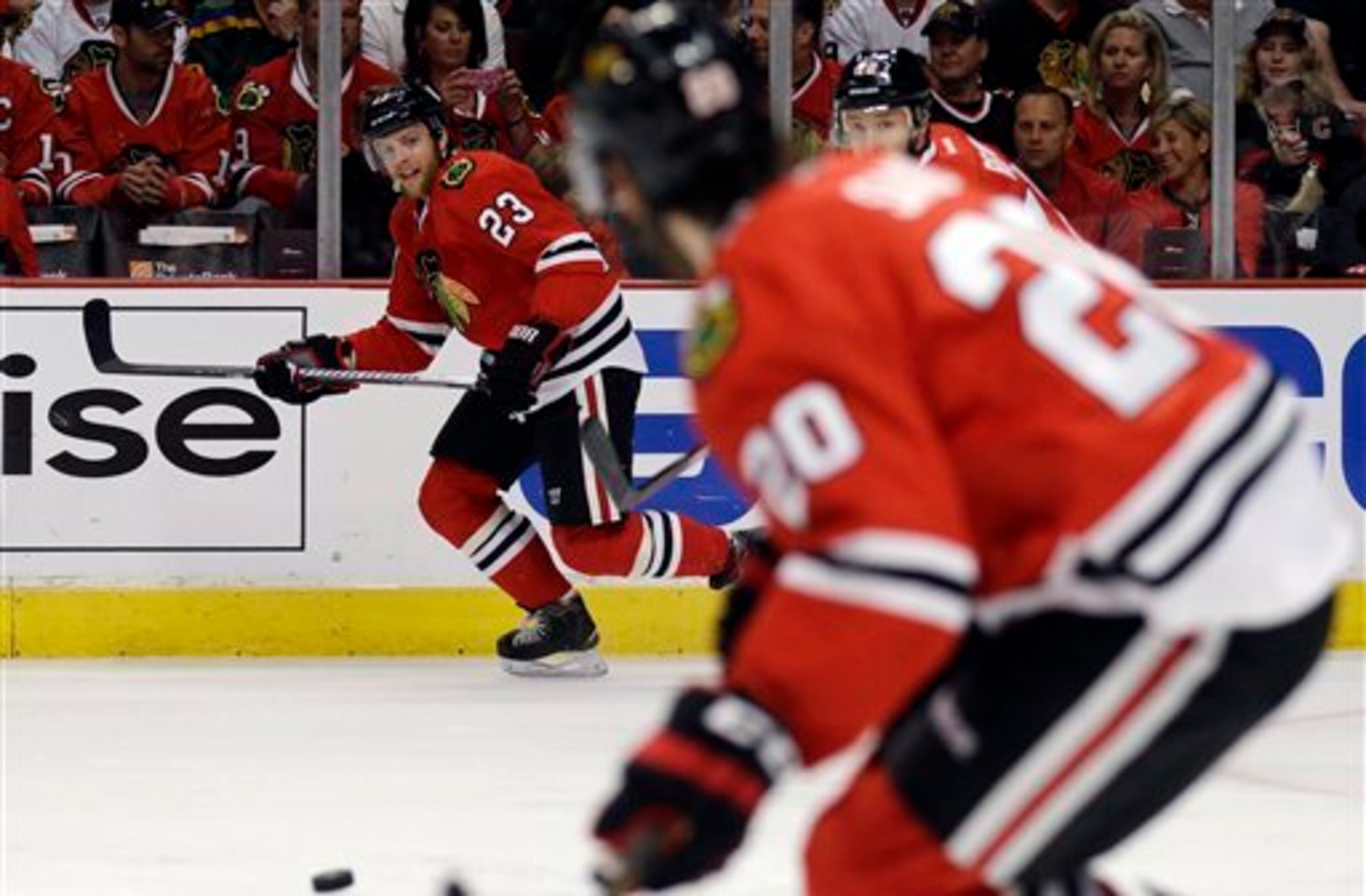 Long passes helped the Blackhawks get scoring chances. Long passes helped the Blackhawks get scoring chances.