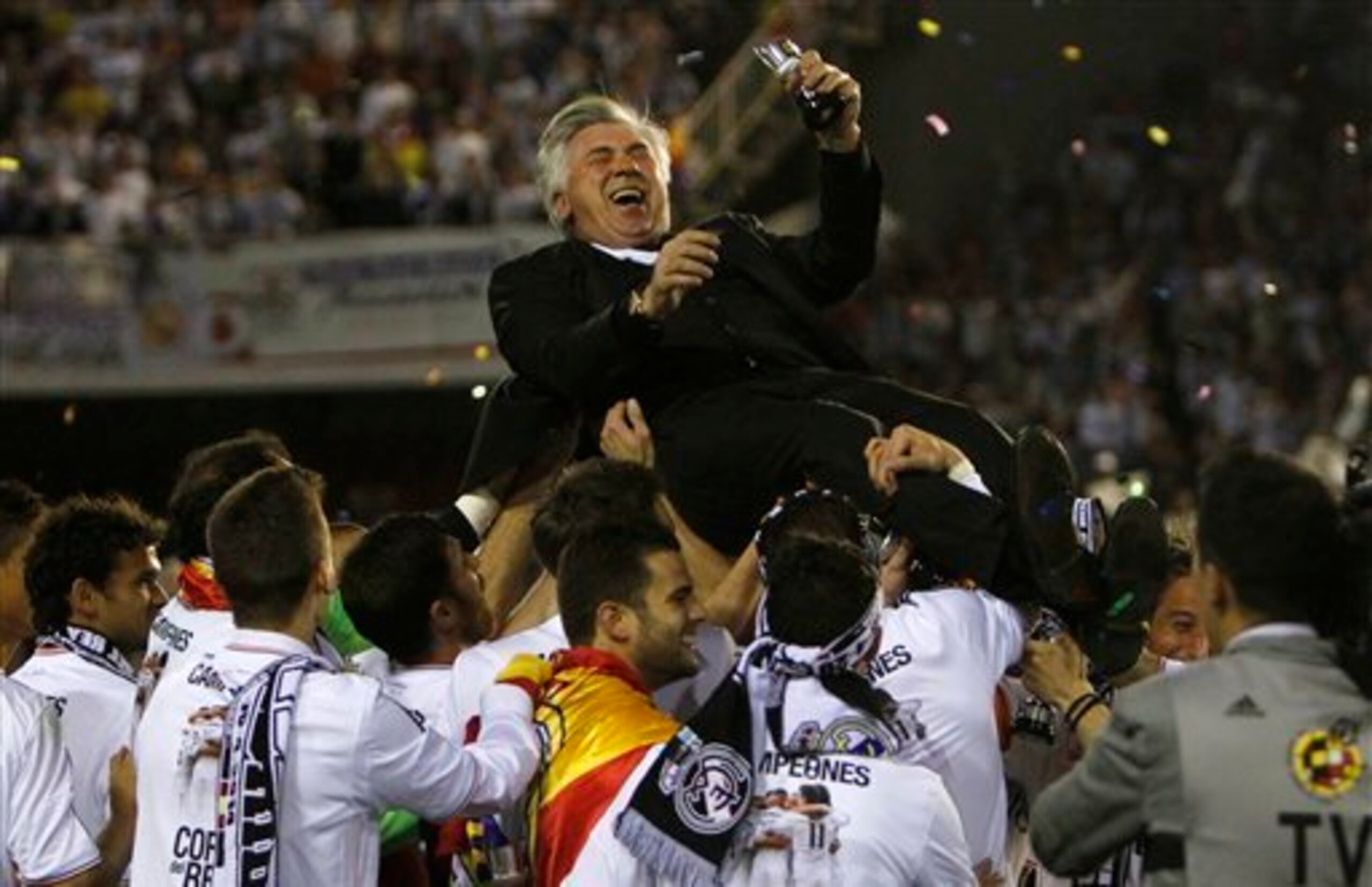 Ancelotti celebrates winning the Copa del Rey