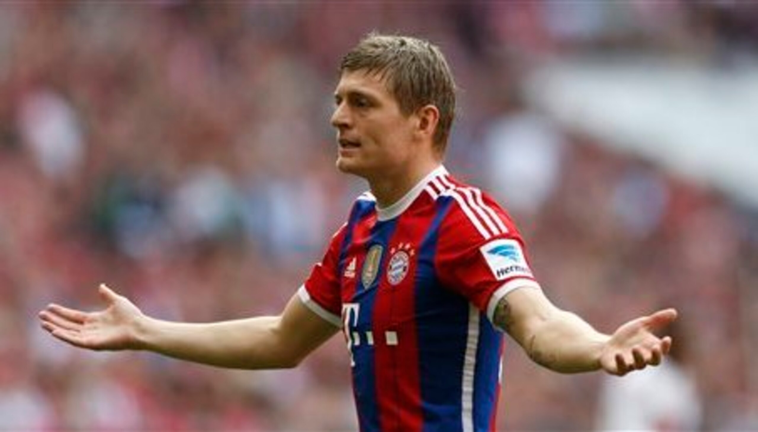 Rumours surround Toni Kroos' departure from Bayern Munich.