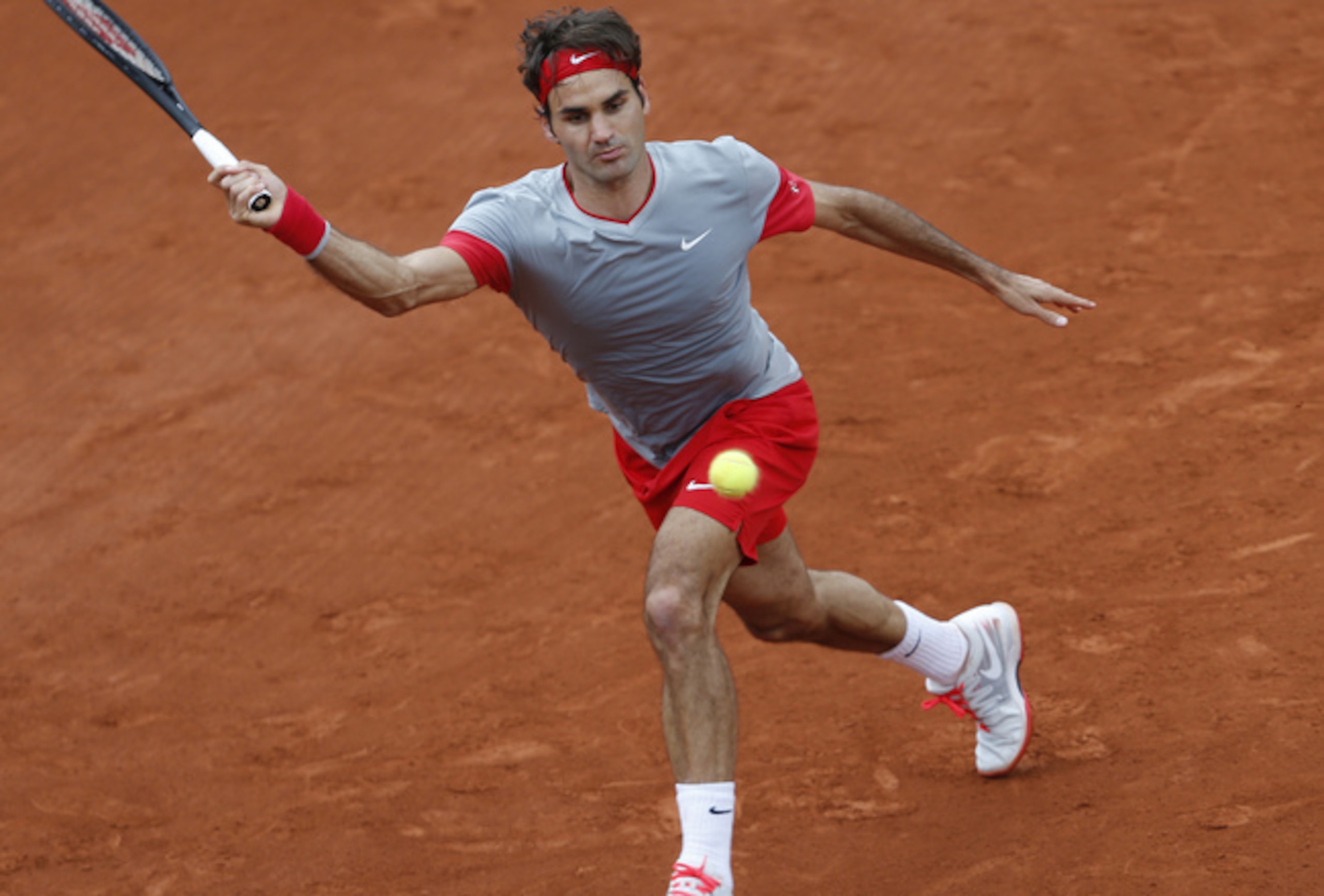 Roger Federer eyes the ball during the 2014 French Open.