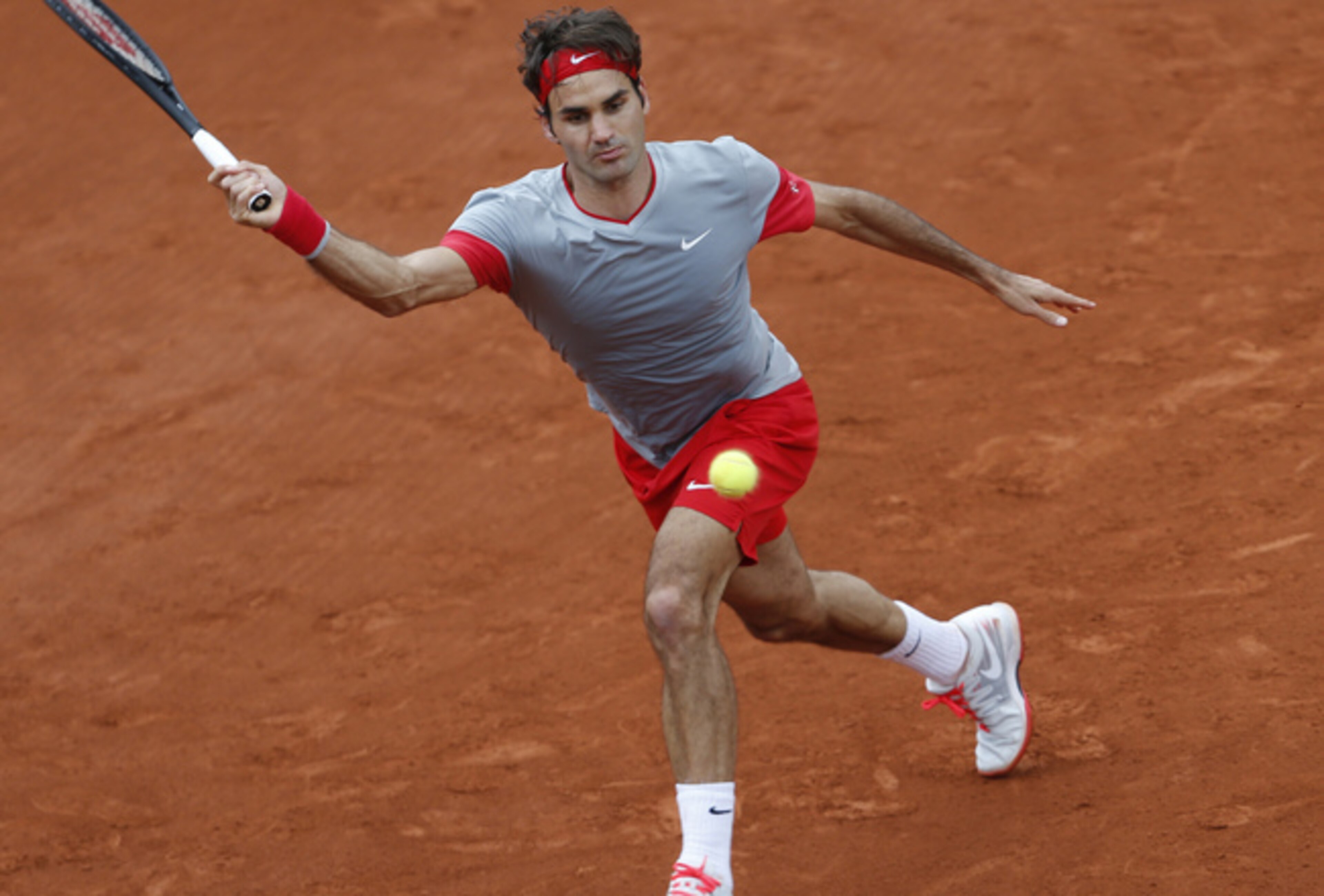 Roger Federer eyes the ball during the 2014 French Open.