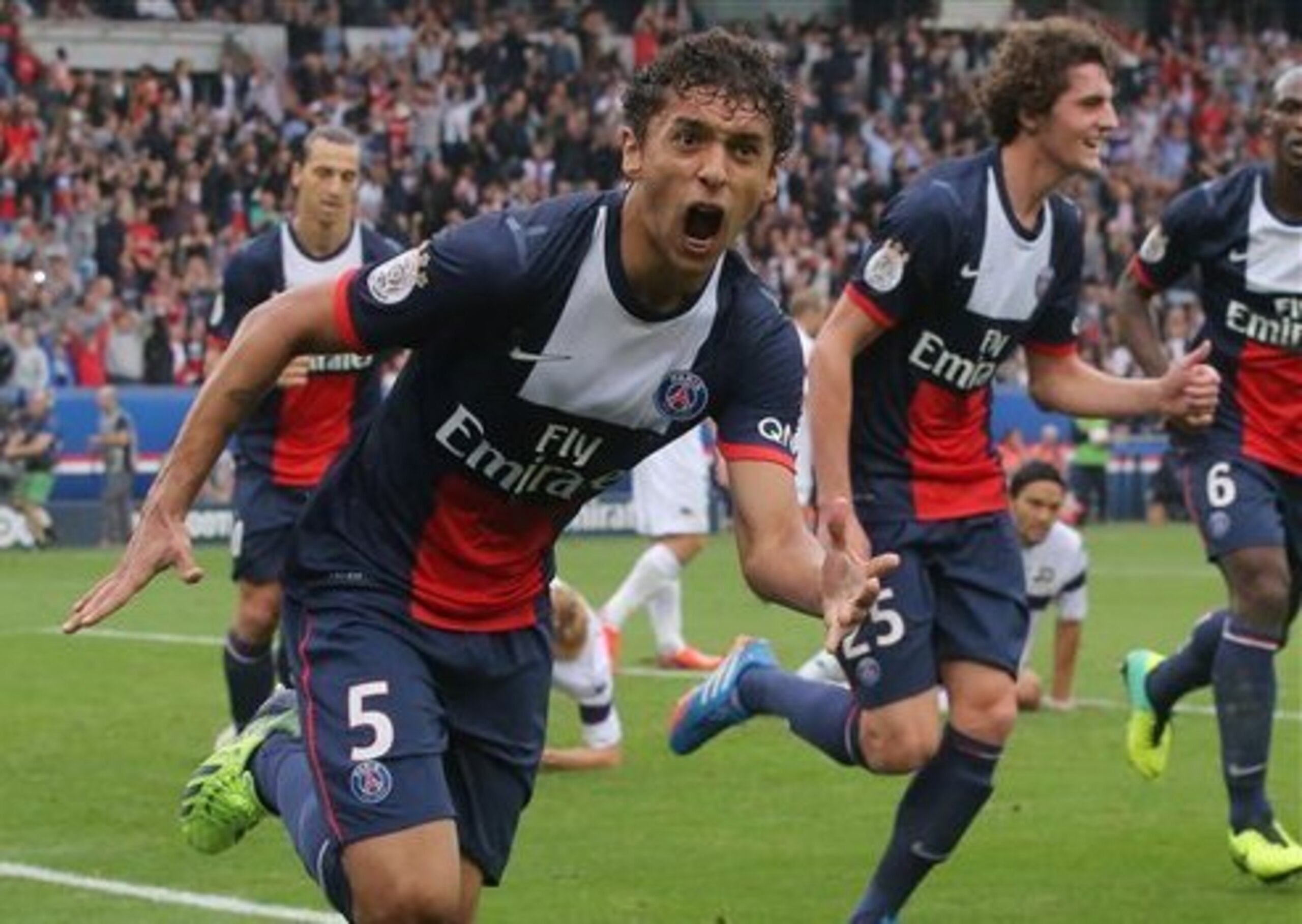 Dani Alves could be offered in part exchange to secure the signing of Marquinhos.