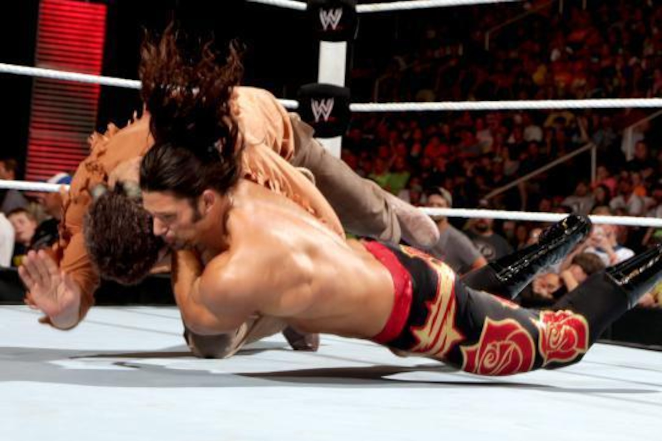 Adam Rose nails the Party Foul on Damien Sandow for the victory.